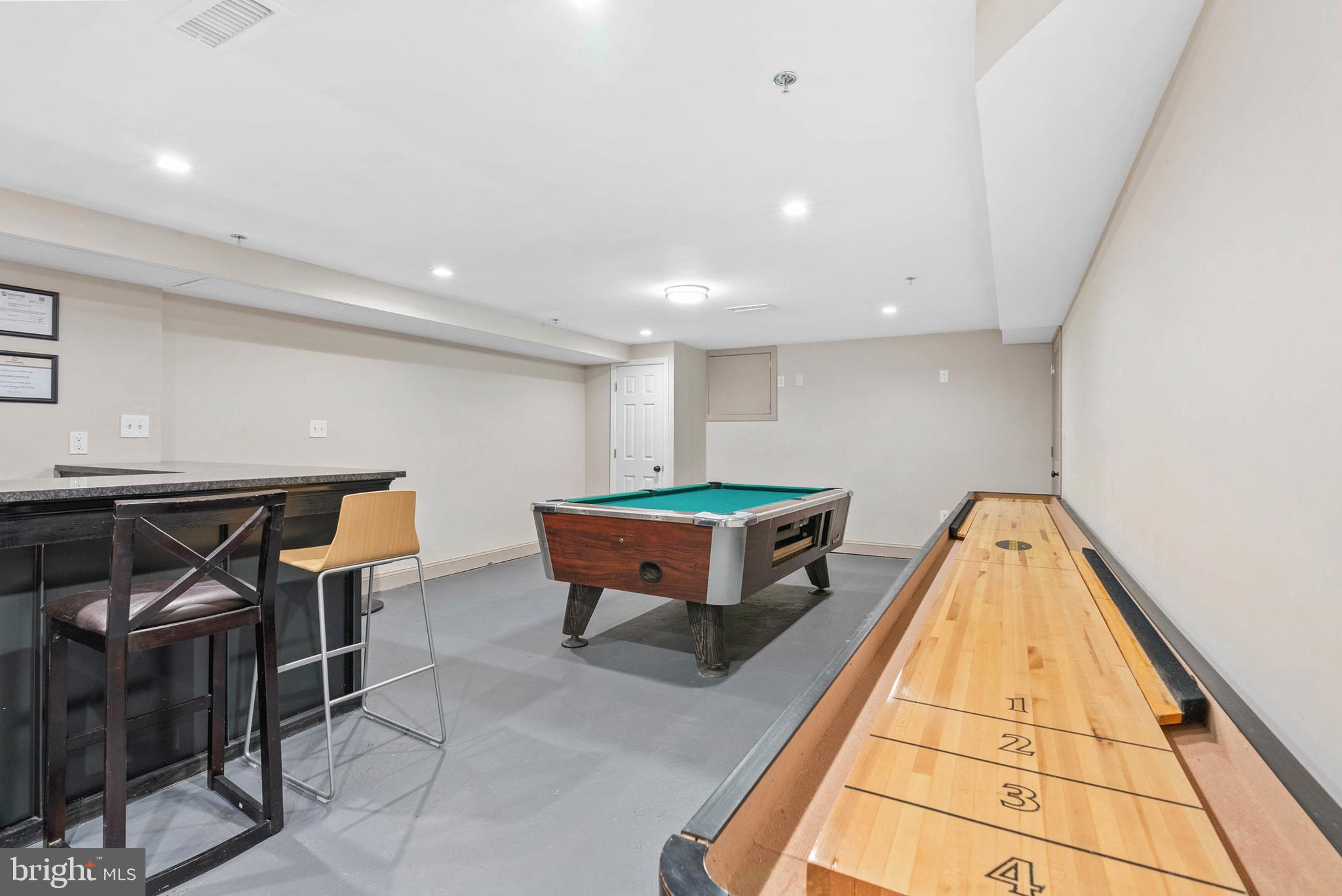 DICKINSON NARROWS - Commercial Sale