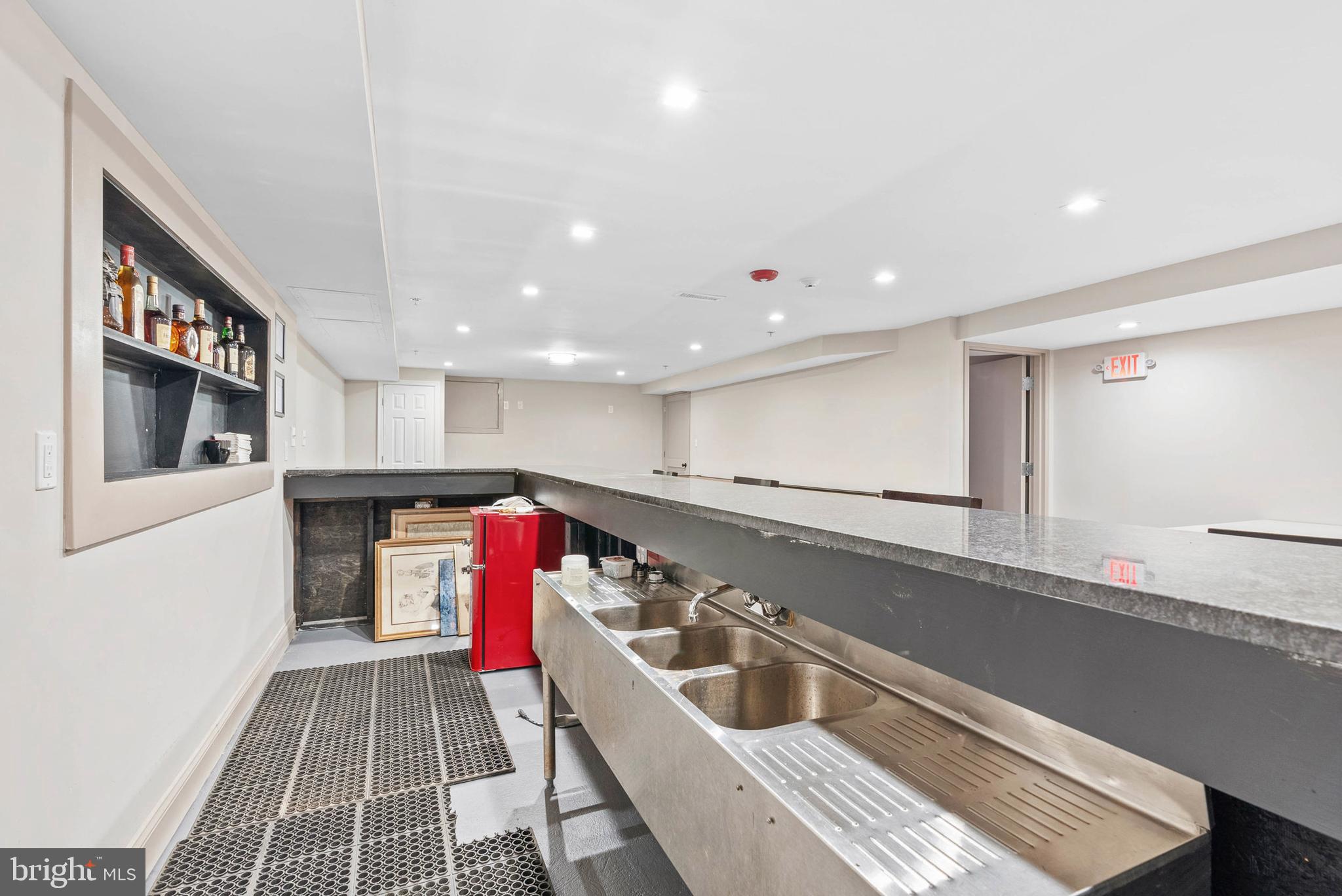 DICKINSON NARROWS - Commercial Sale