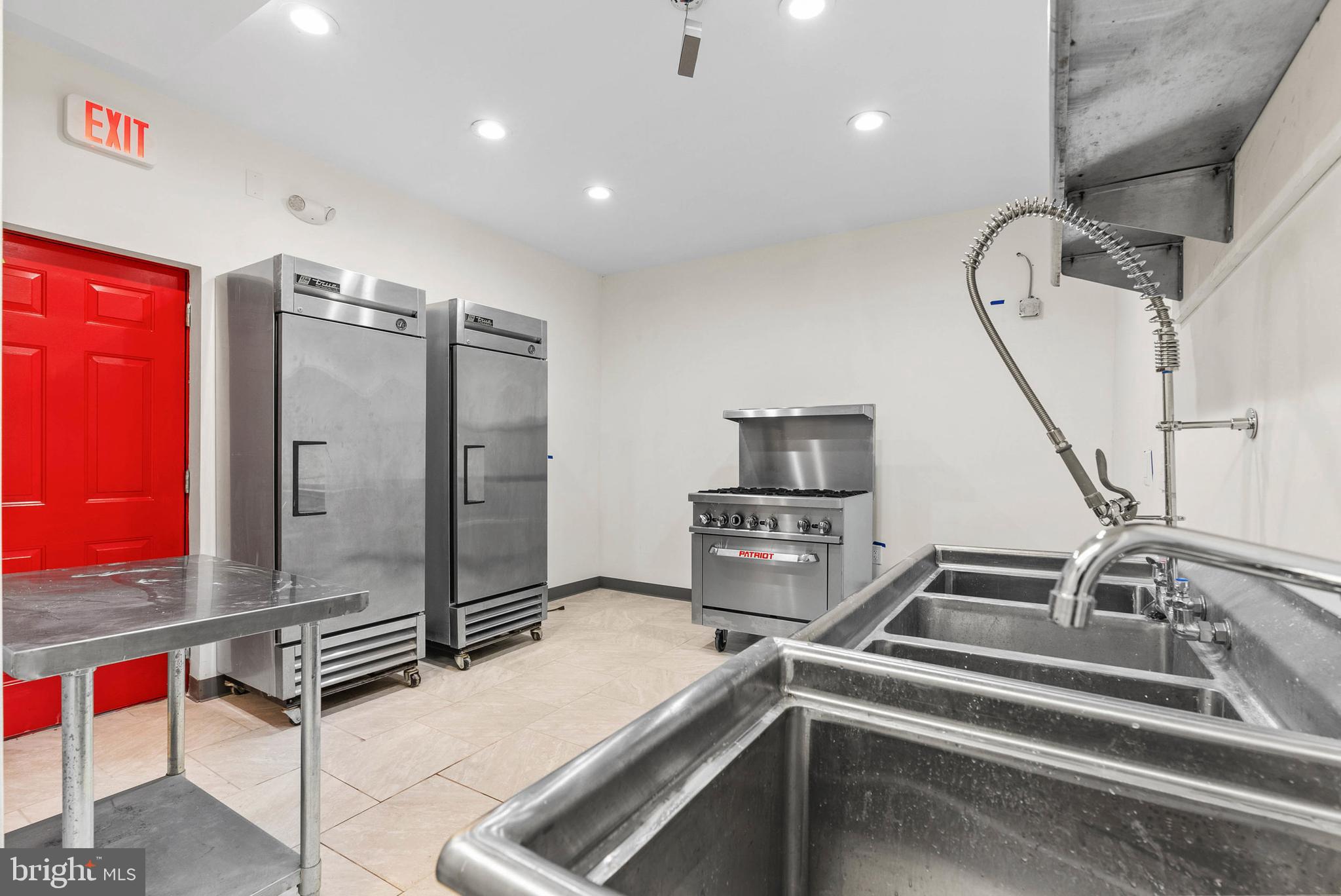 DICKINSON NARROWS - Commercial Sale