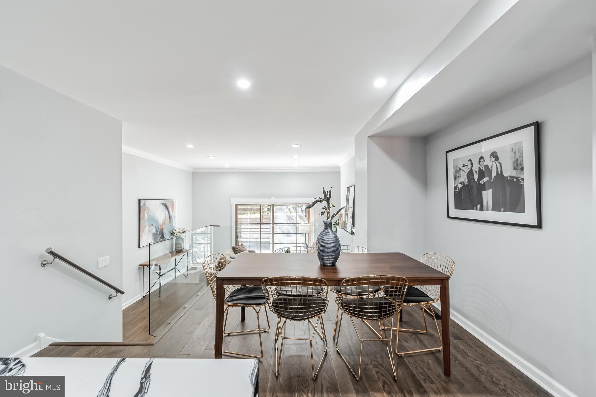 SOCIETY HILL - Residential