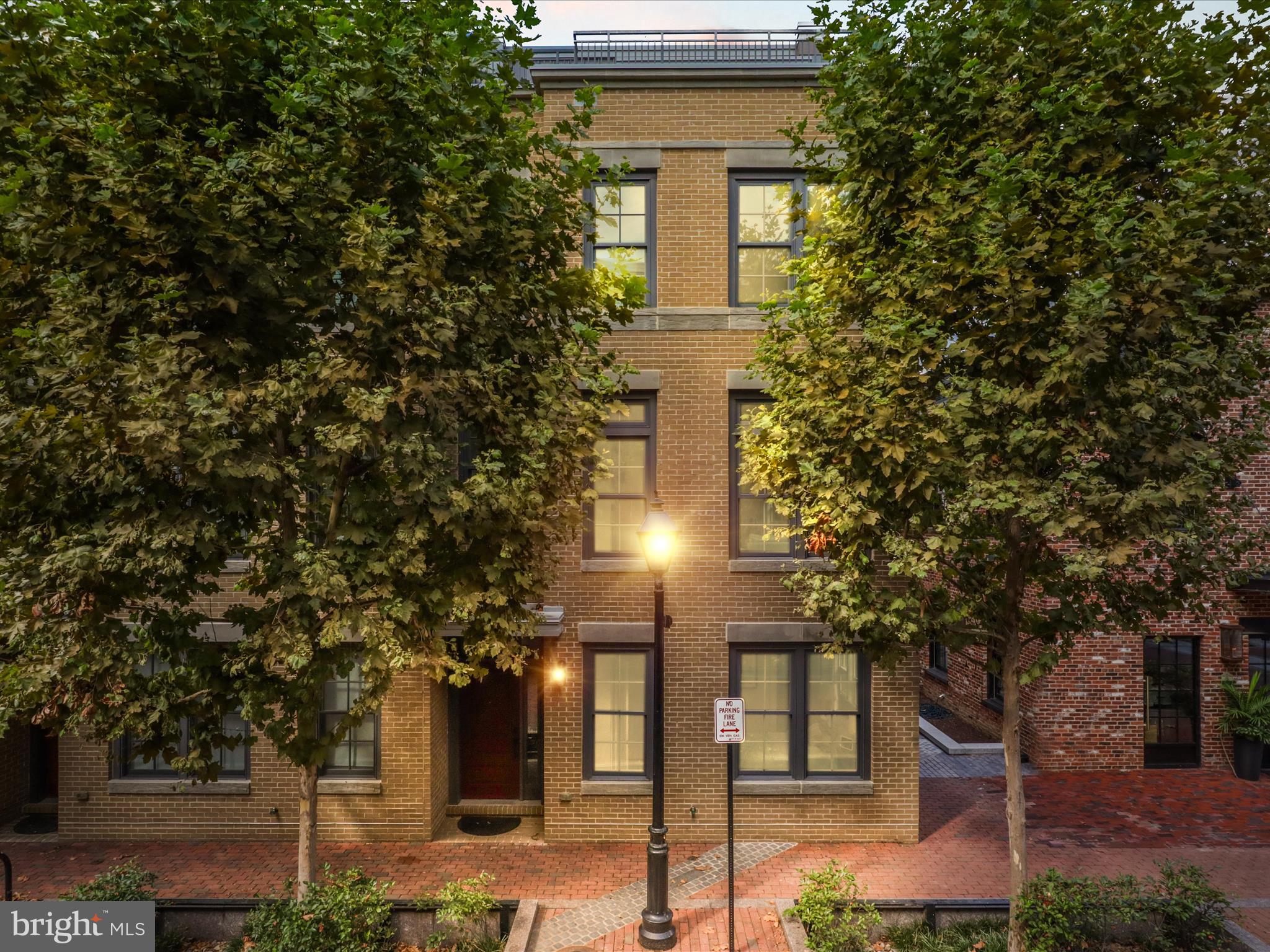 ROBINSON LANDING - Residential