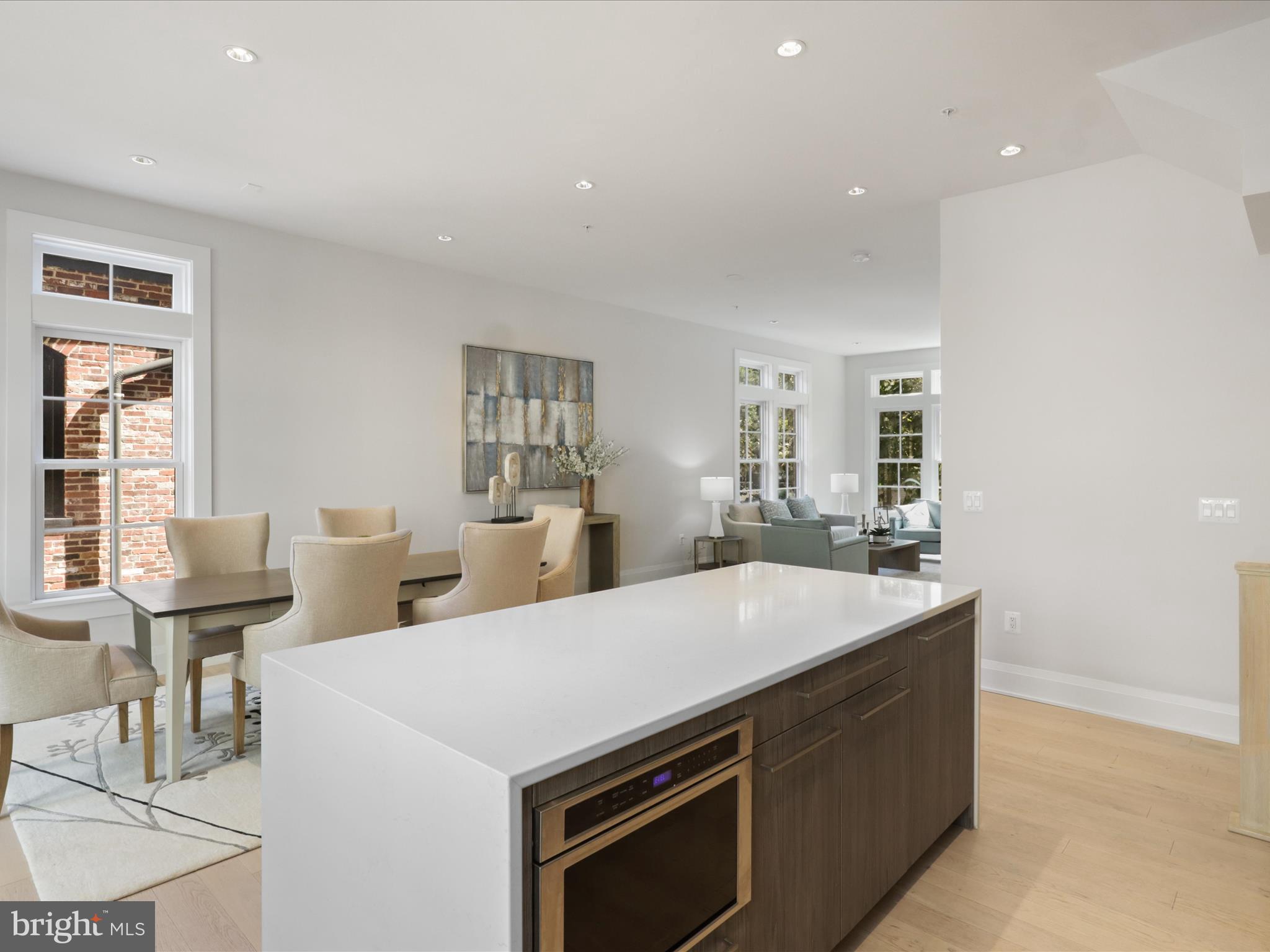 ROBINSON LANDING - Residential