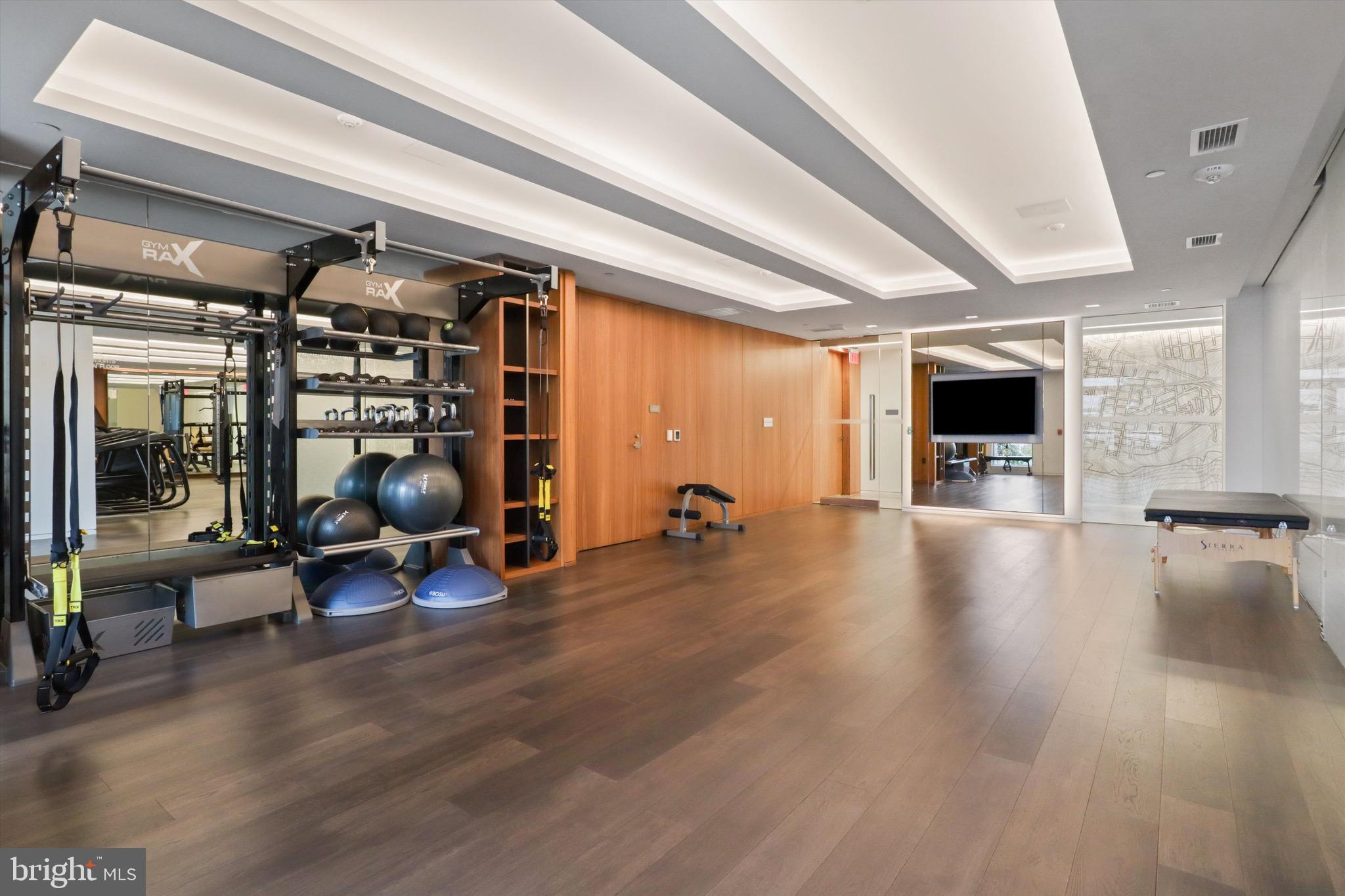 ROBINSON LANDING - Residential