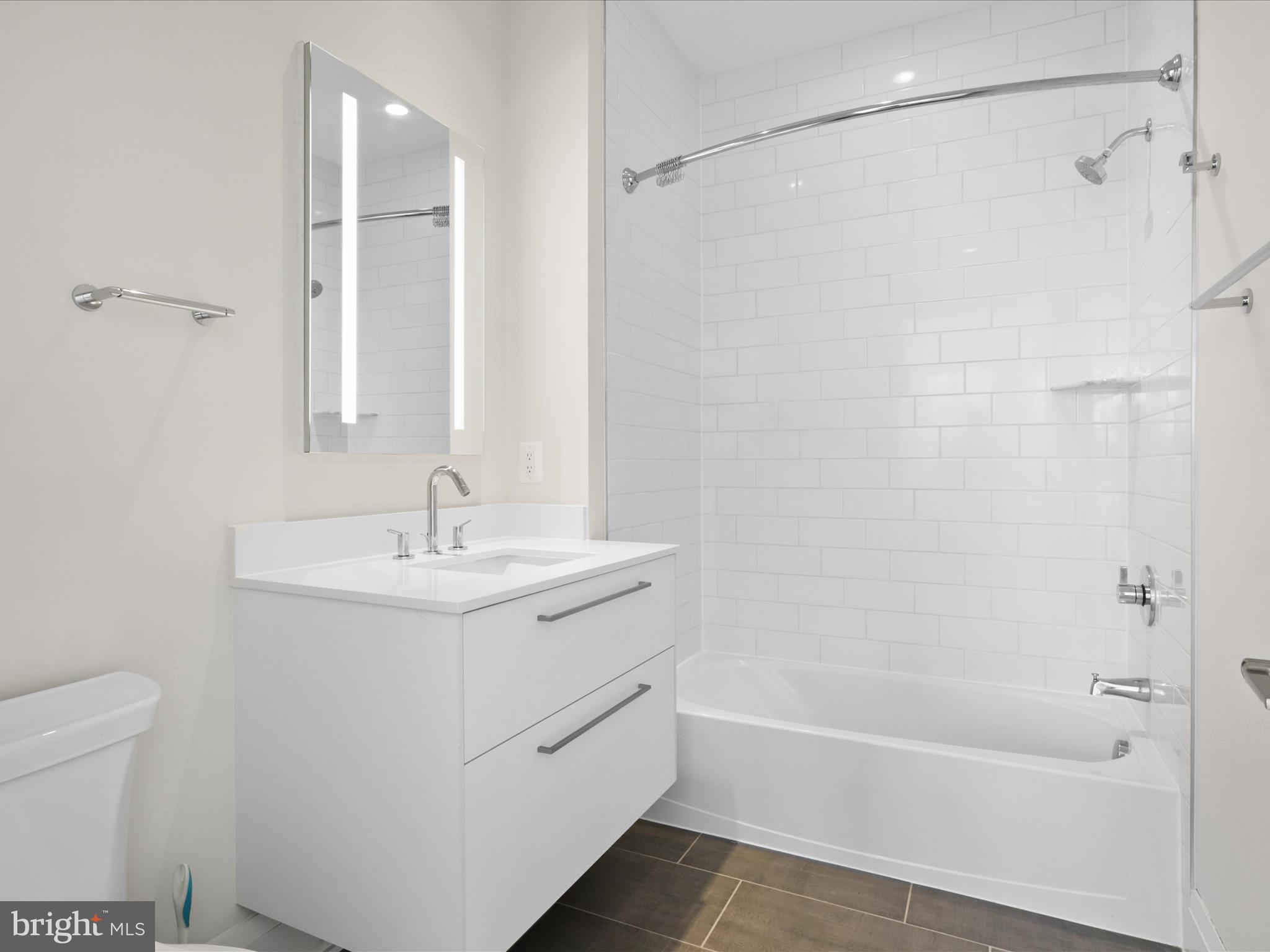 ROBINSON LANDING - Residential