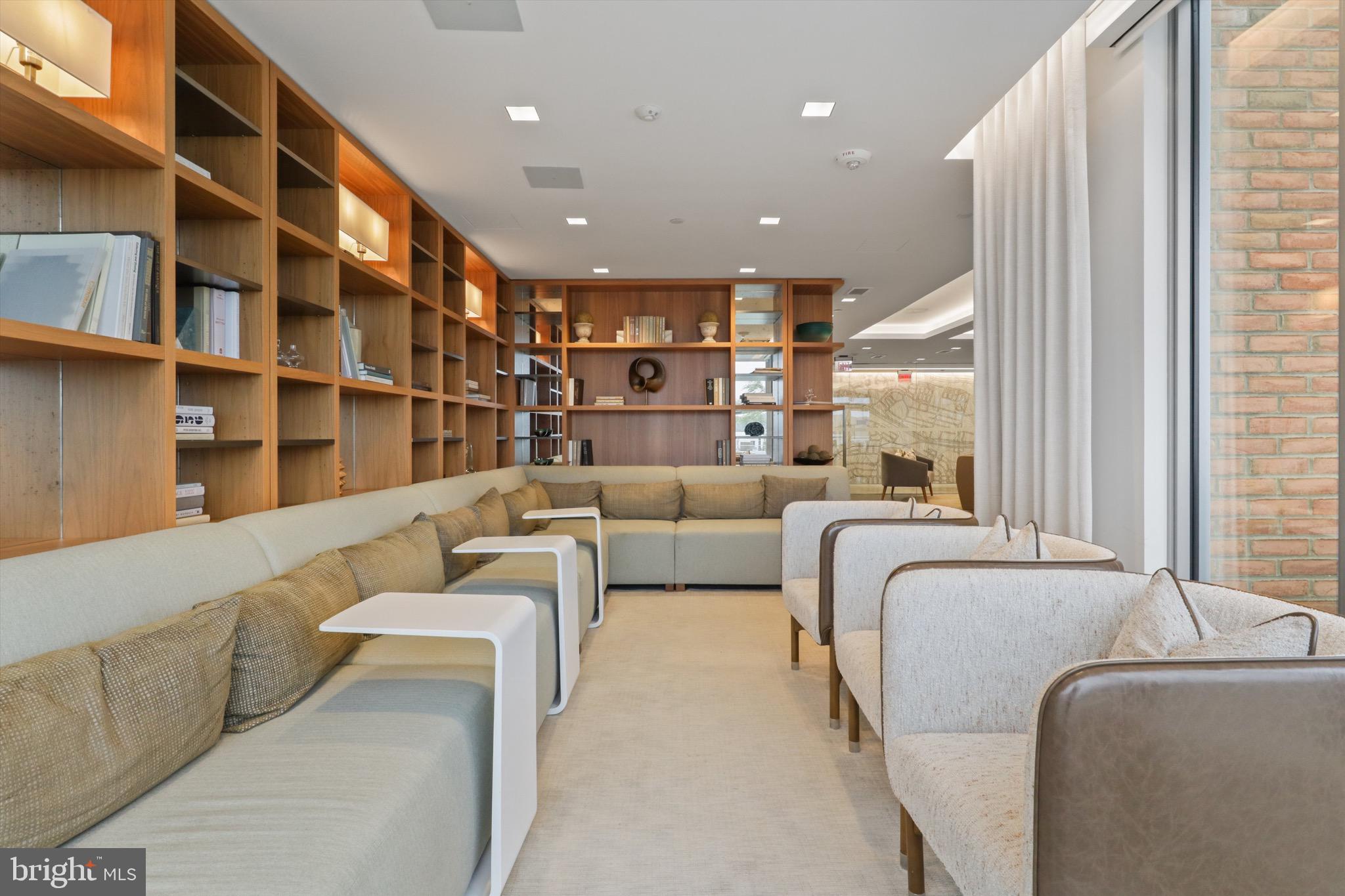 ROBINSON LANDING - Residential