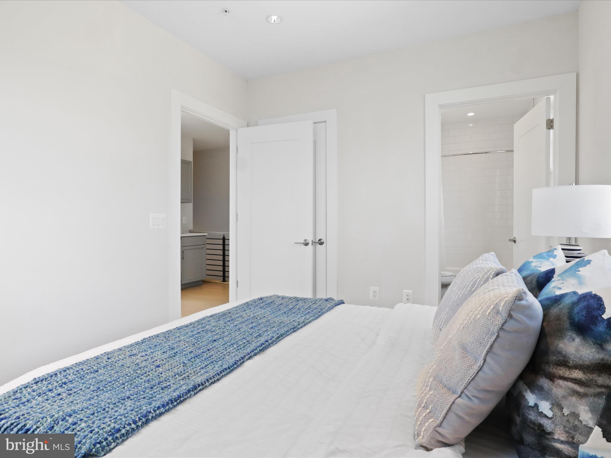 ROBINSON LANDING - Residential