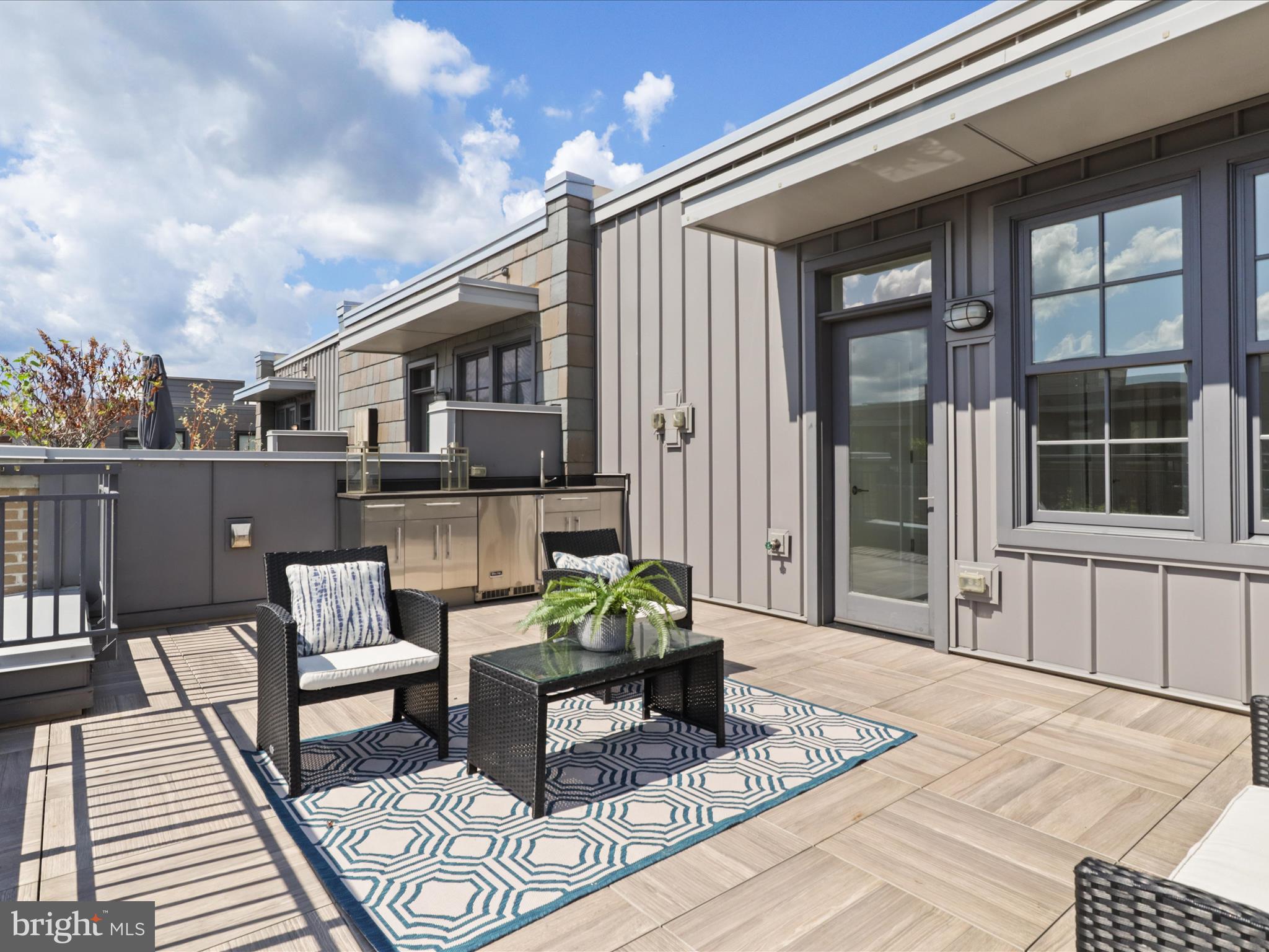 ROBINSON LANDING - Residential