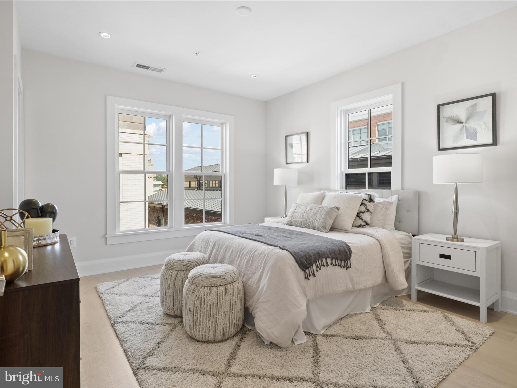 ROBINSON LANDING - Residential