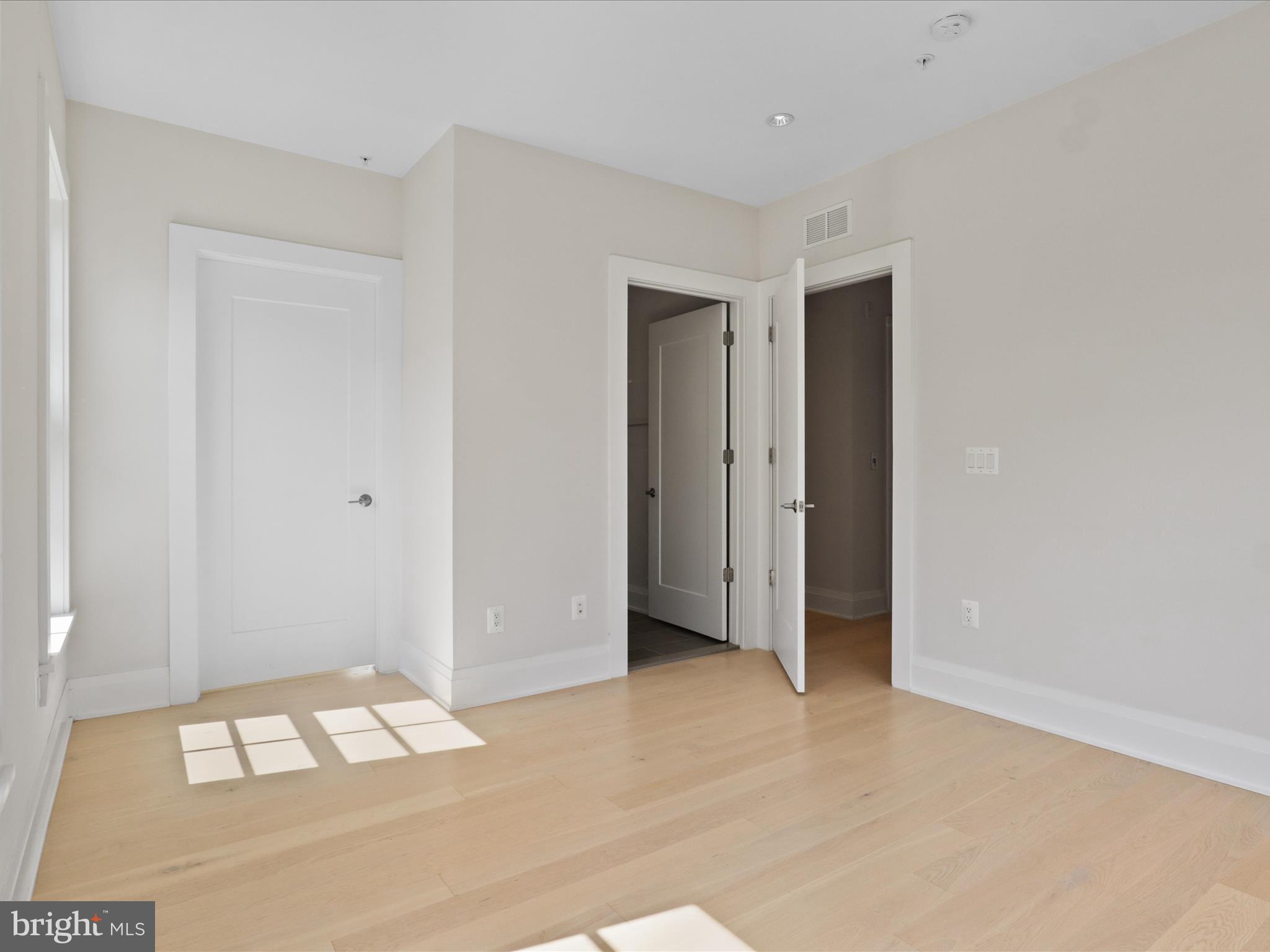 ROBINSON LANDING - Residential