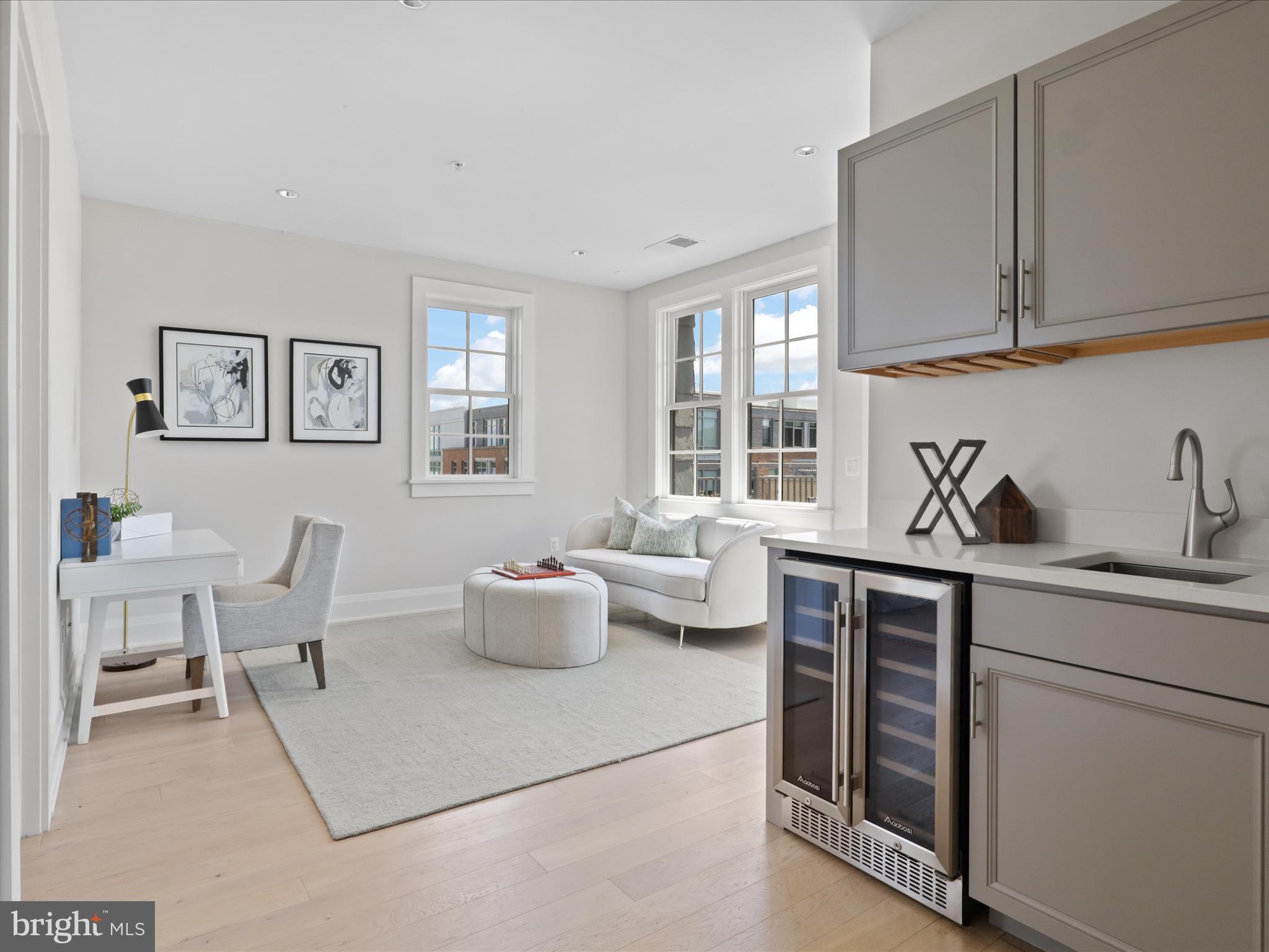 ROBINSON LANDING - Residential