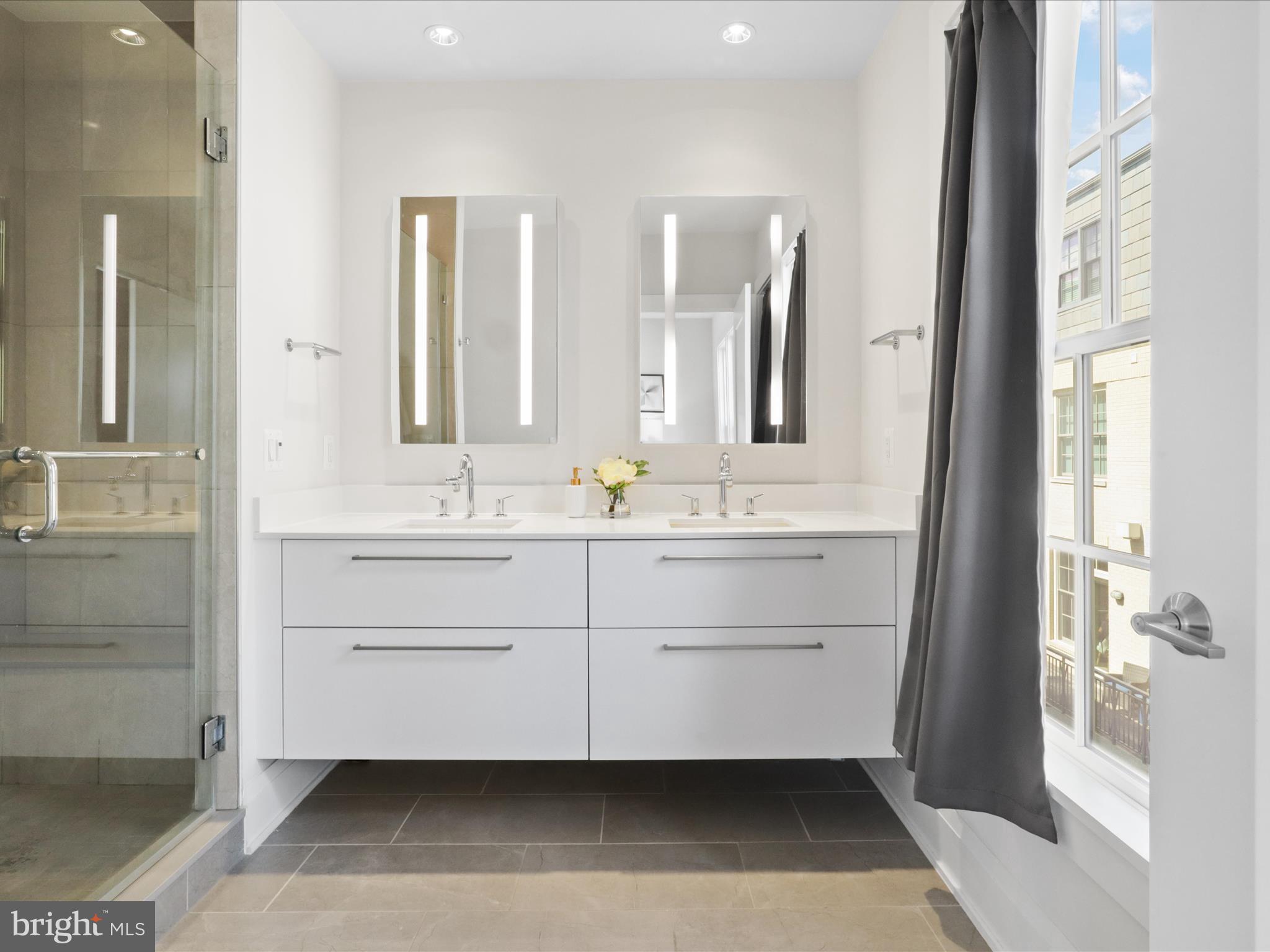 ROBINSON LANDING - Residential