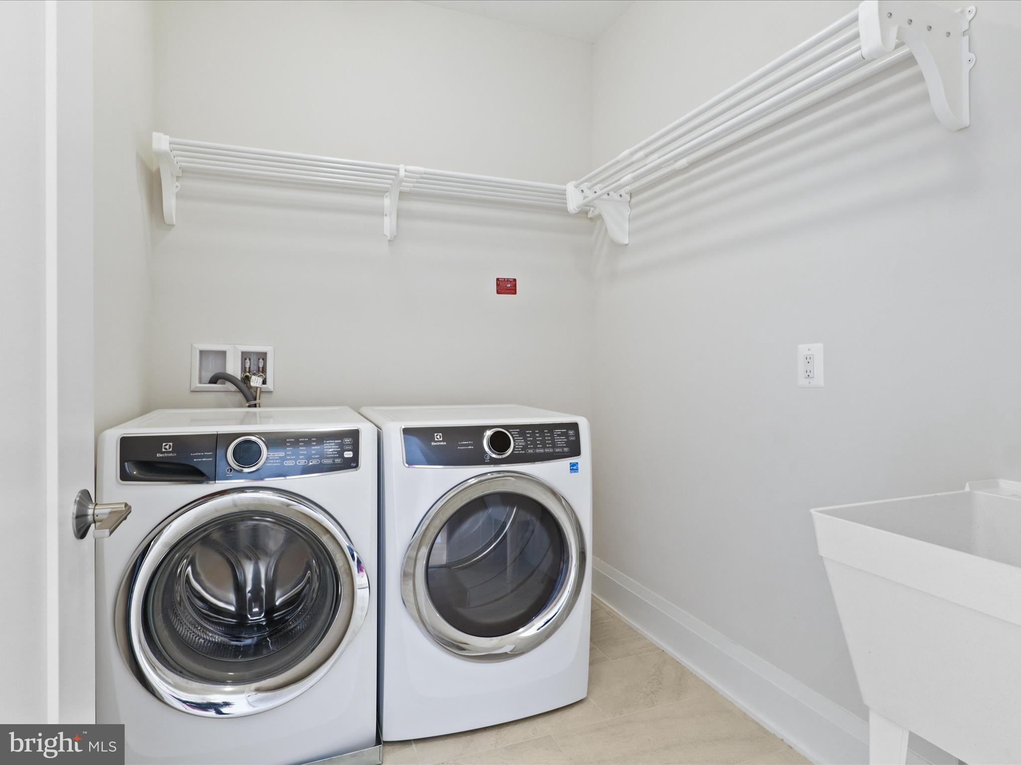 ROBINSON LANDING - Residential