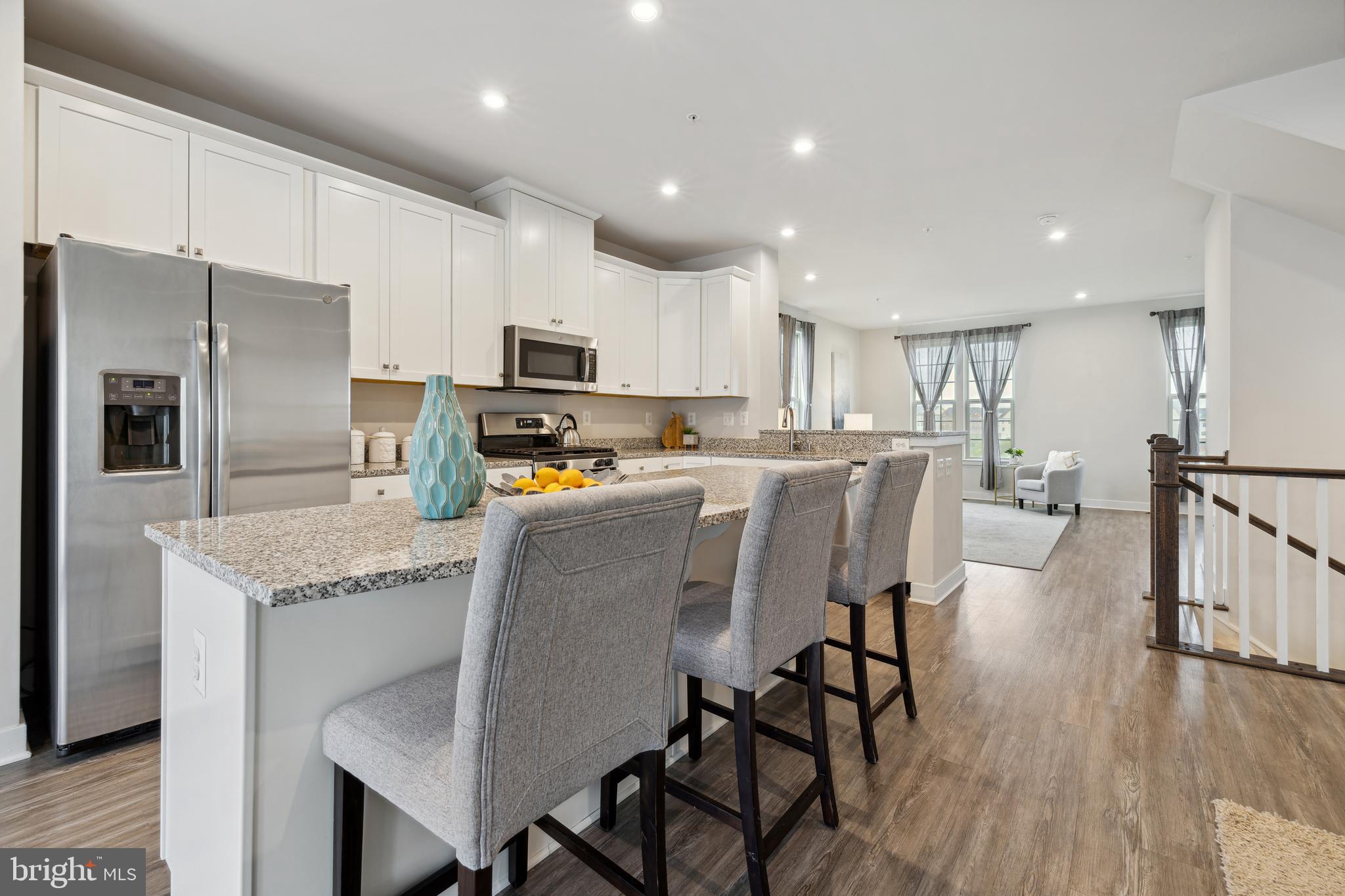 OAKDALE VILLAGE - Residential