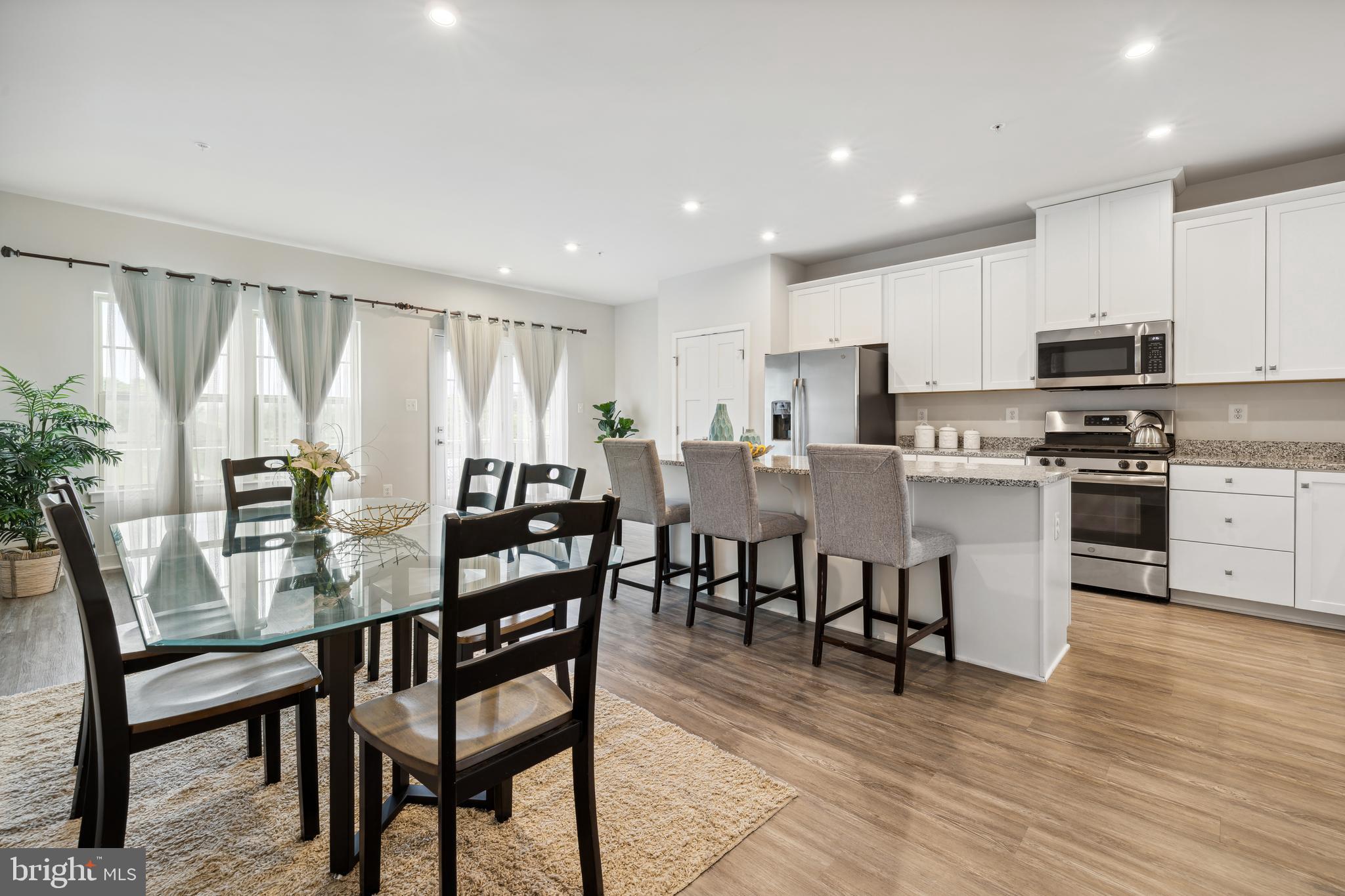 OAKDALE VILLAGE - Residential