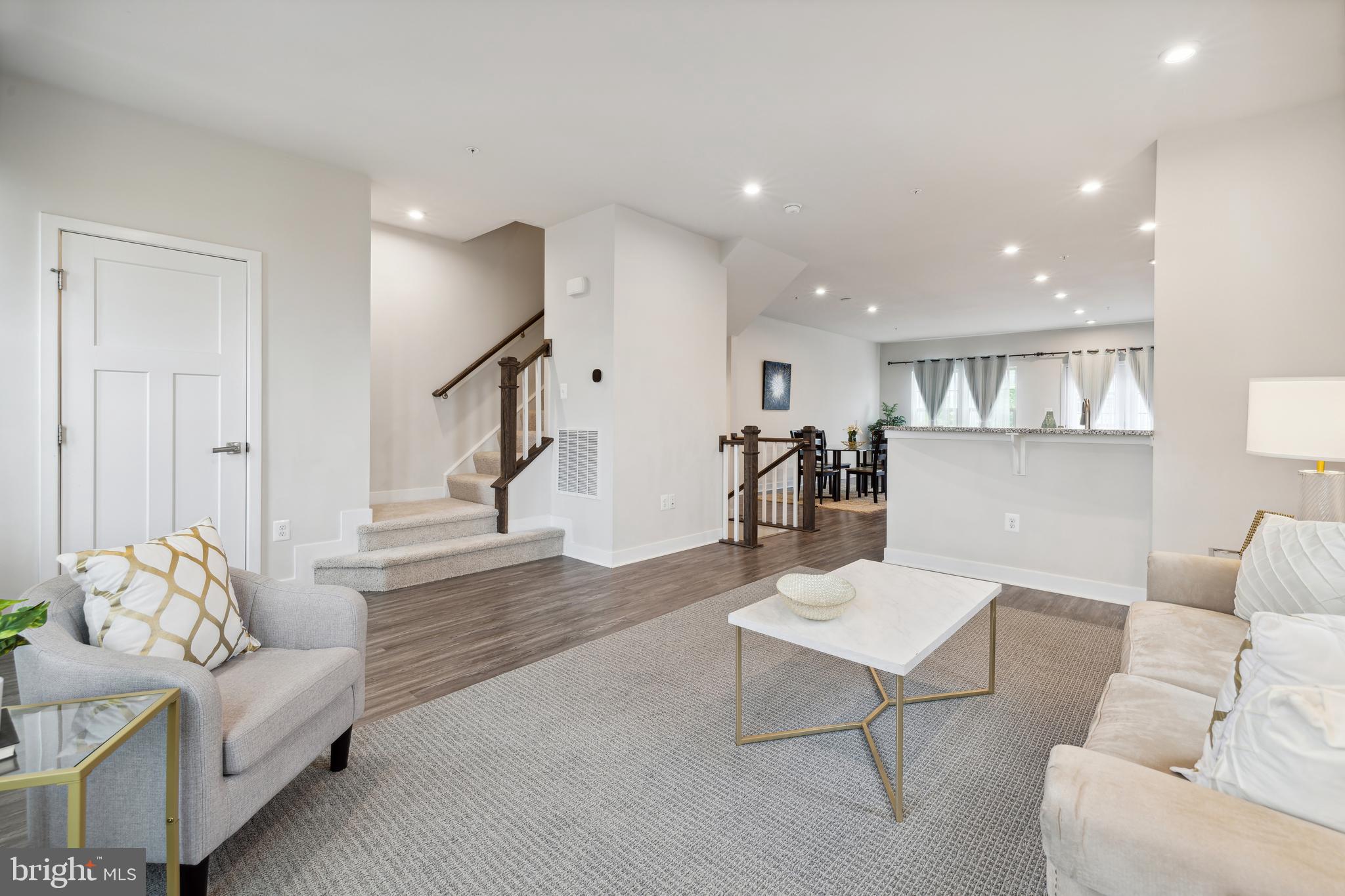 OAKDALE VILLAGE - Residential