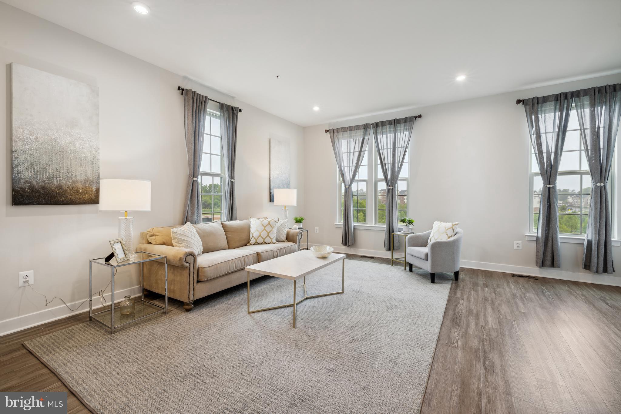 OAKDALE VILLAGE - Residential