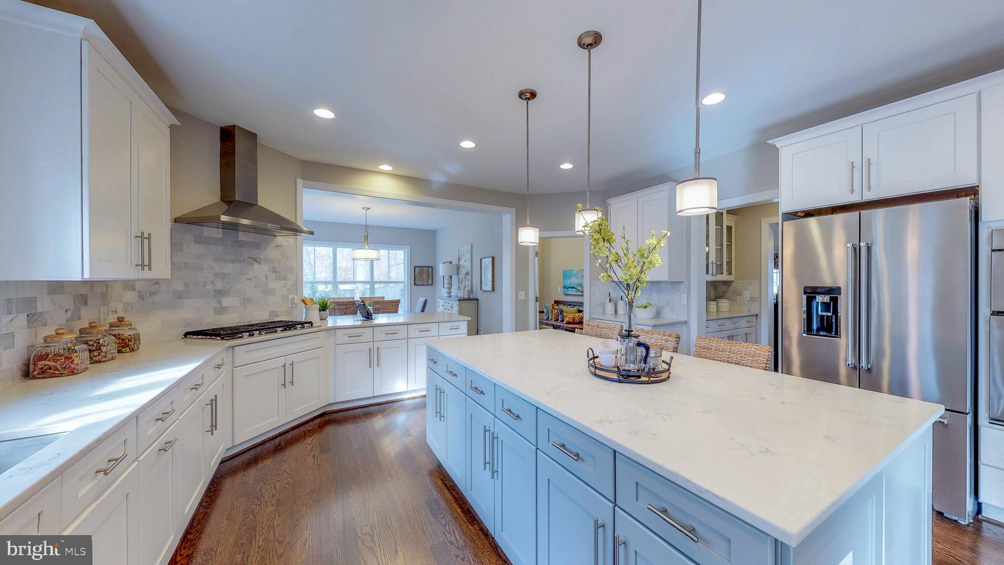 OAKTON VIEW - Residential