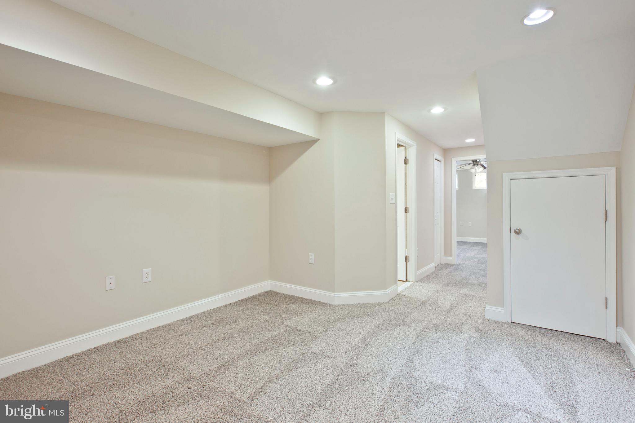 HIGHLANDTOWN - Residential