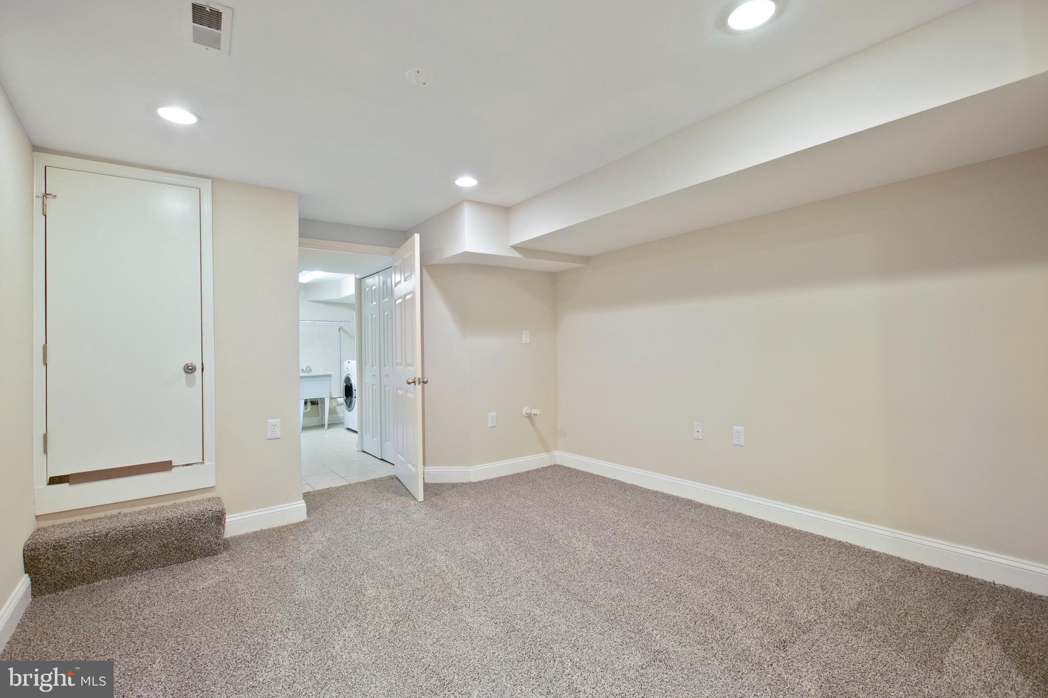 HIGHLANDTOWN - Residential