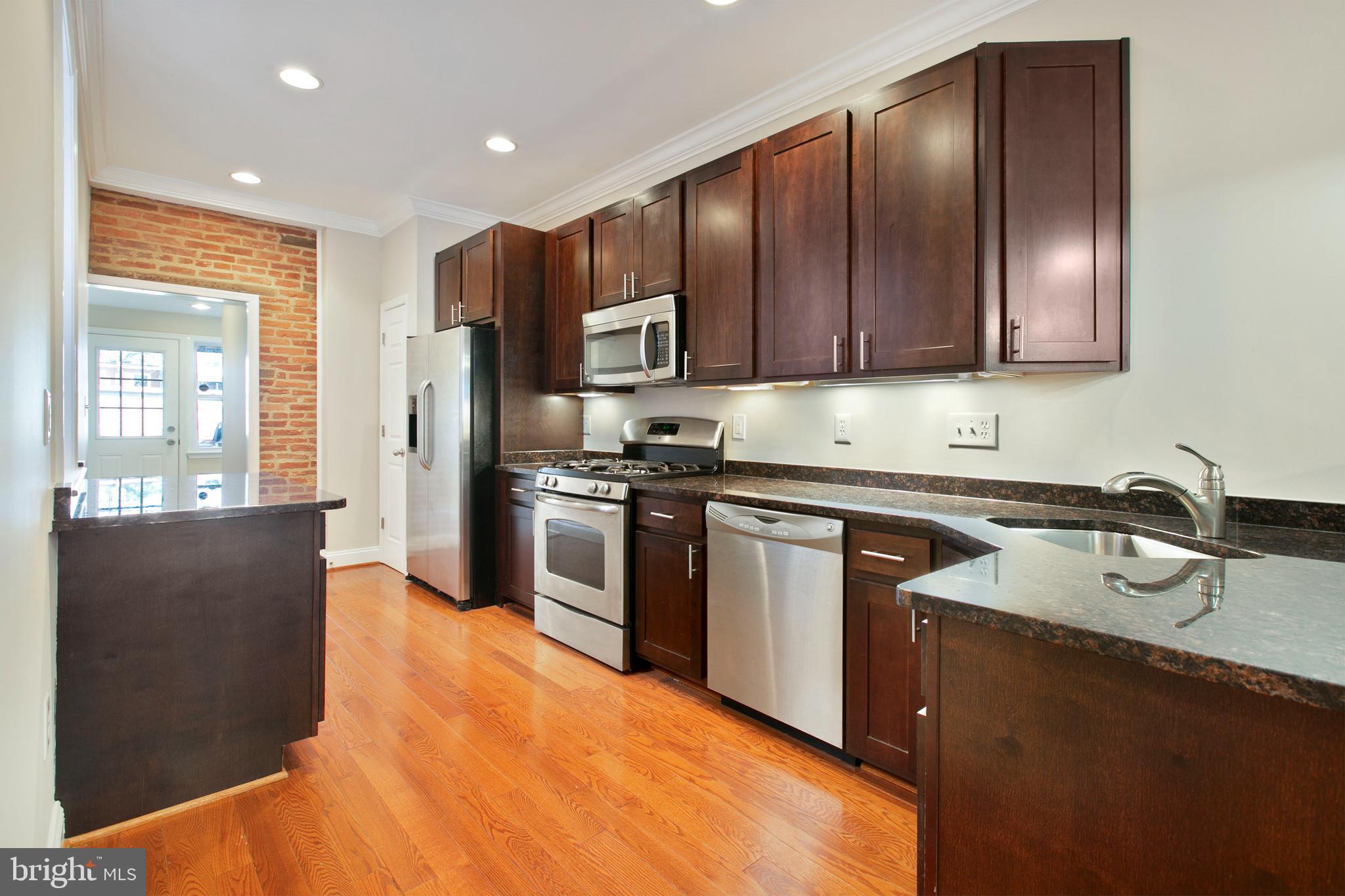 HIGHLANDTOWN - Residential