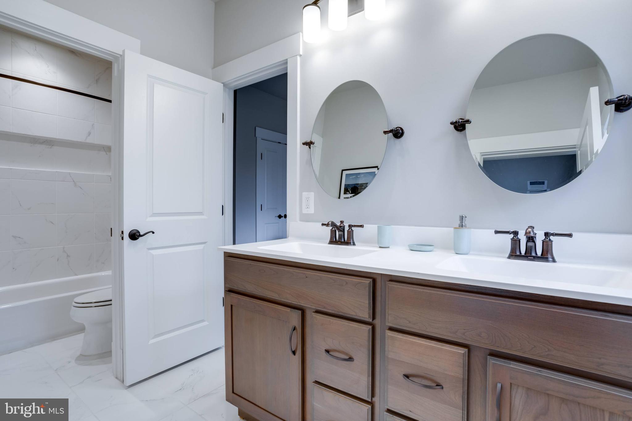 WAKEFIELD FOREST - Residential