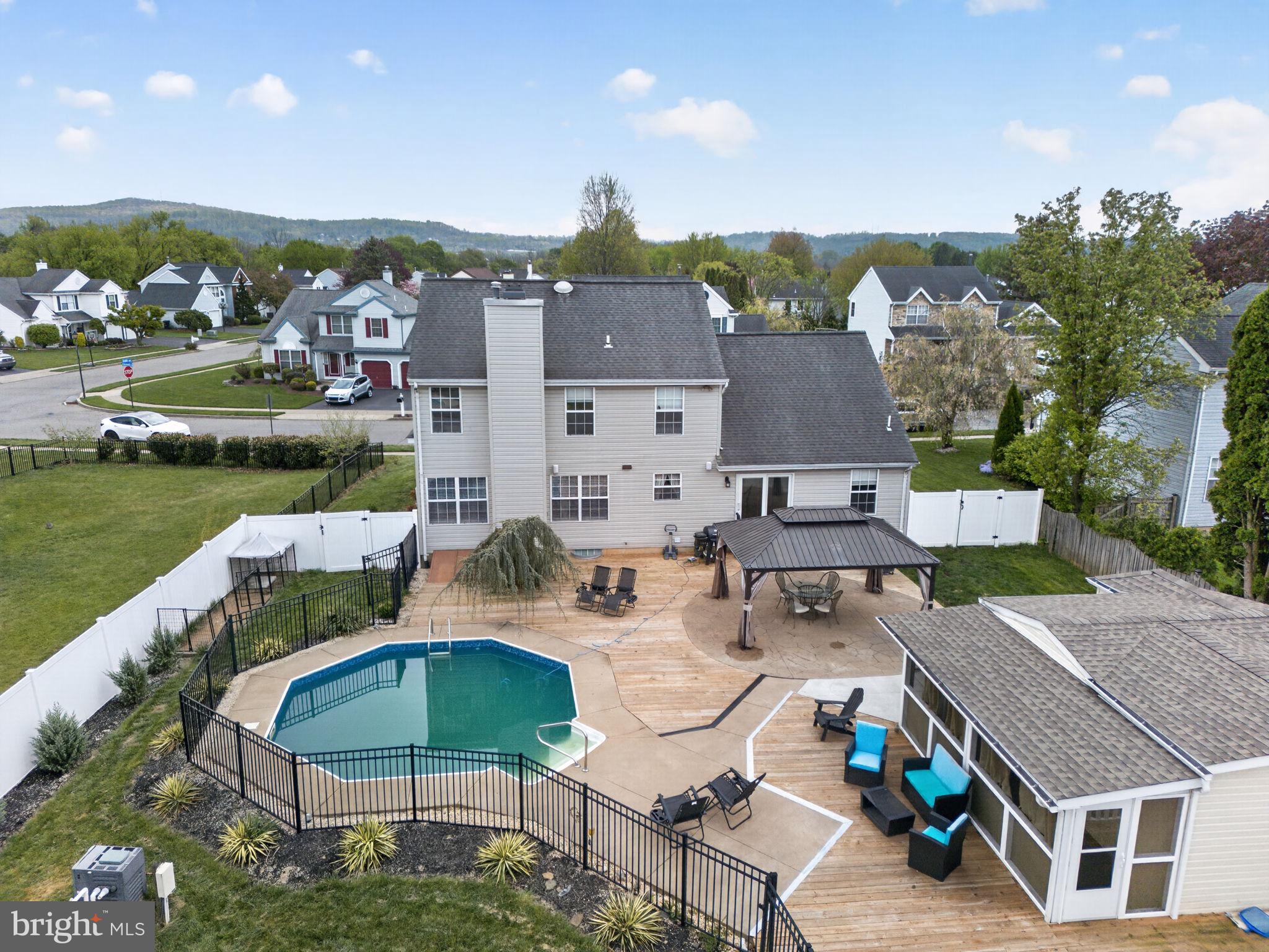 PENNWAY ESTATES - Residential