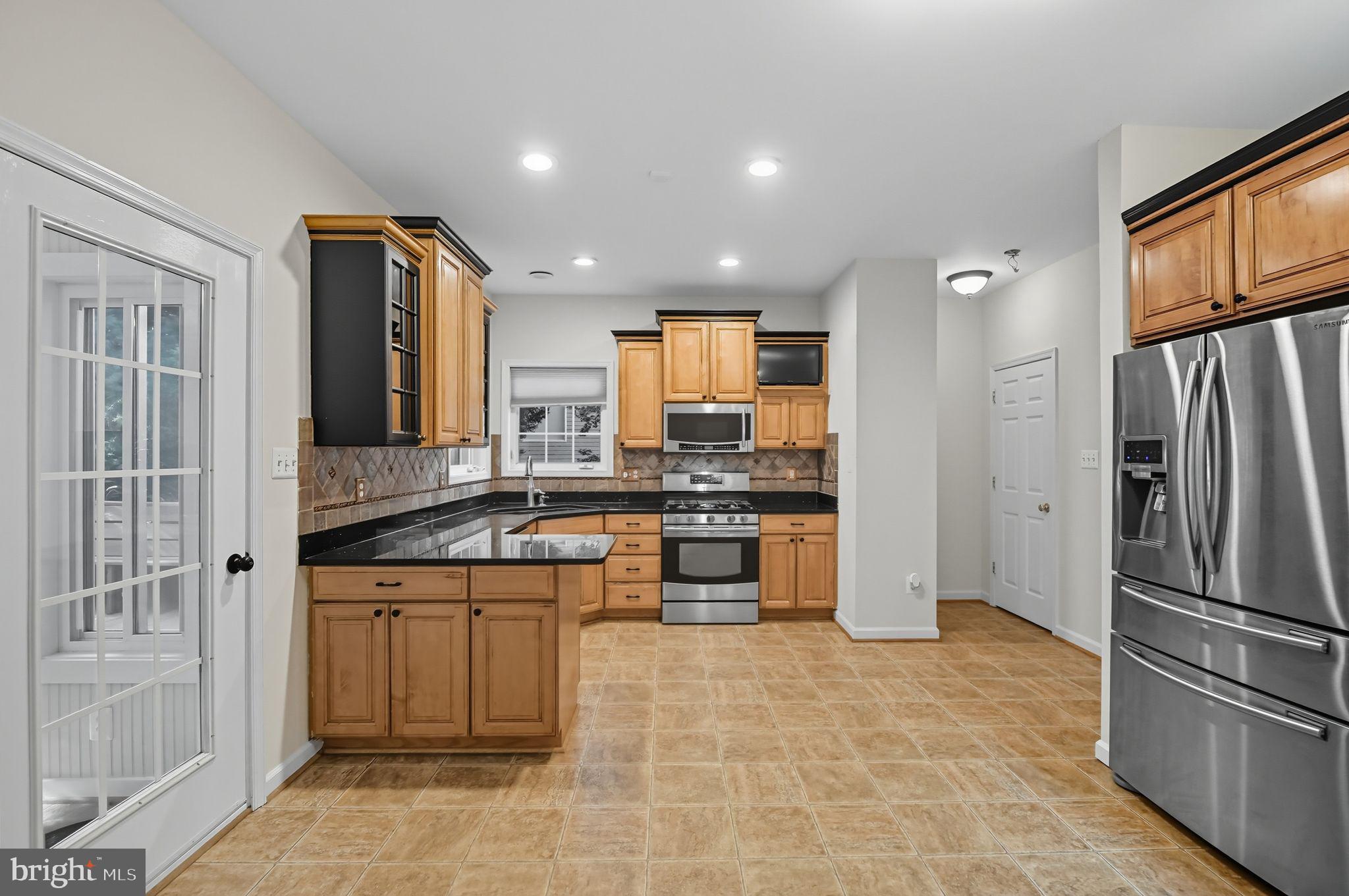 LAKE HOLIDAY ESTATES - Residential