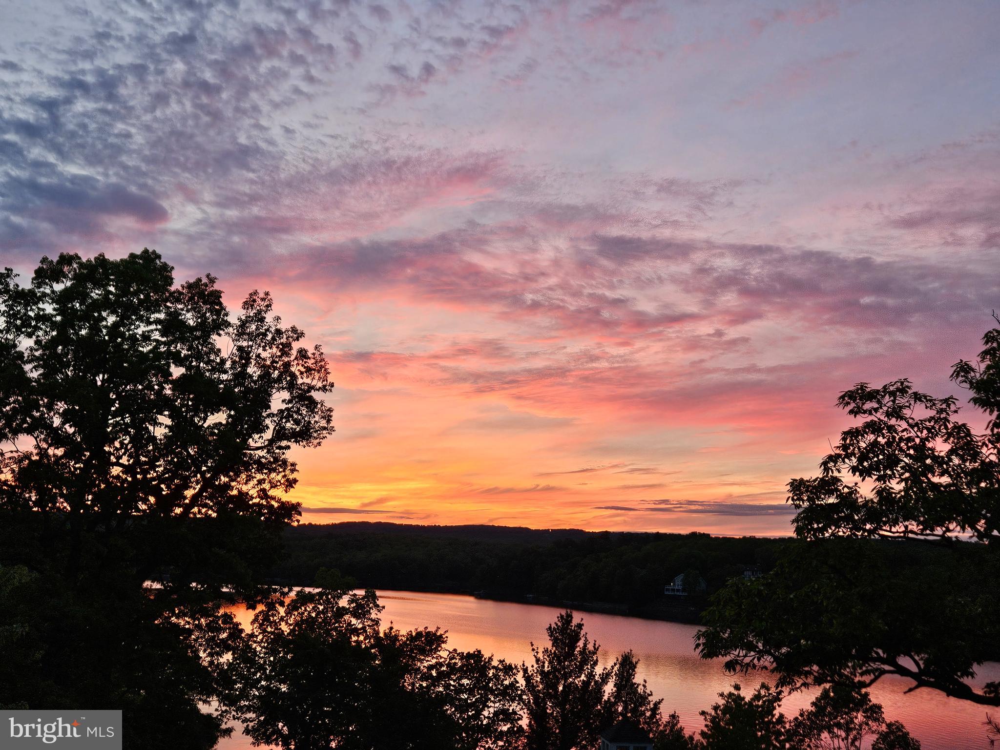 LAKE HOLIDAY ESTATES - Residential