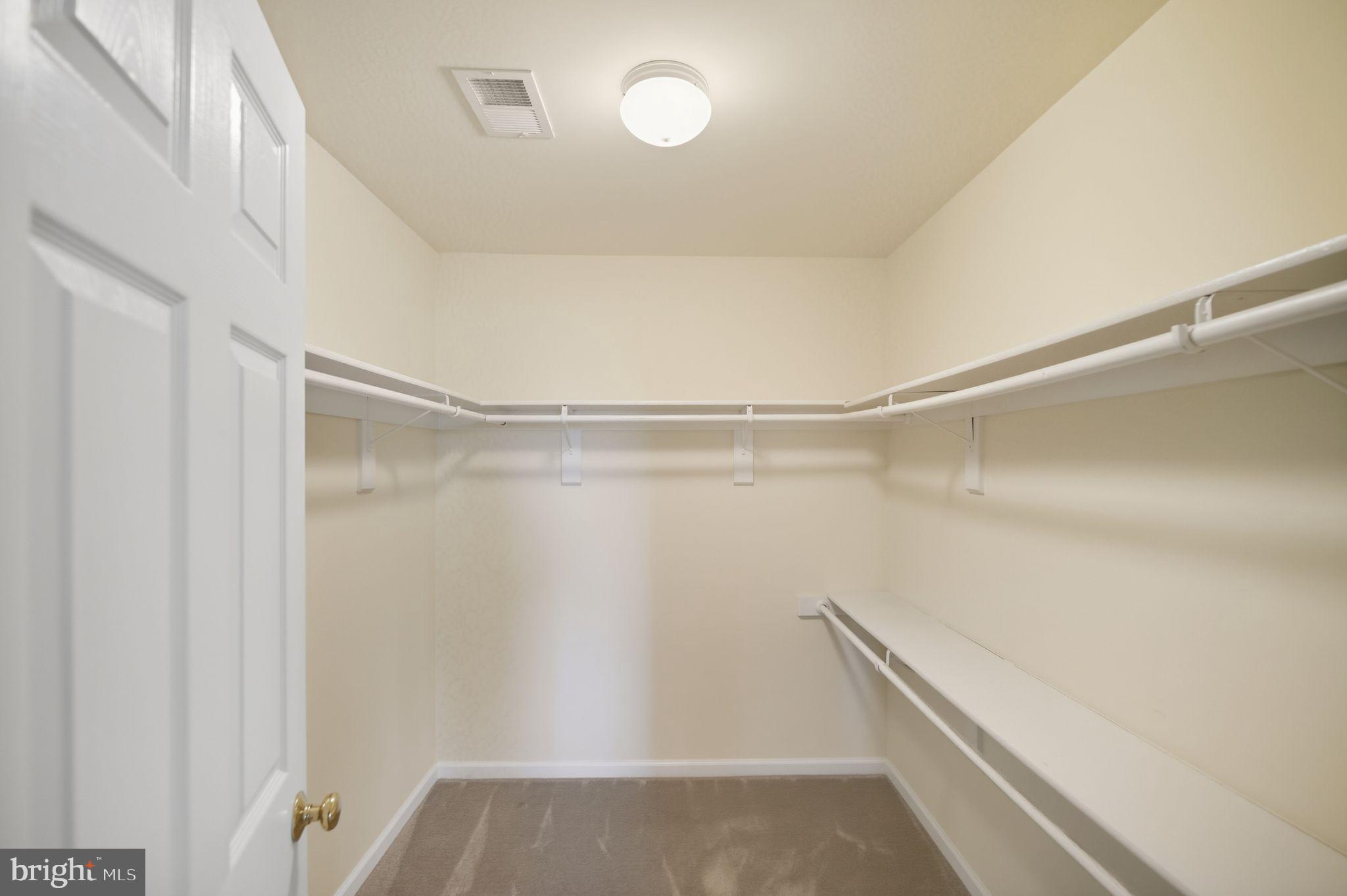 LAKE HOLIDAY ESTATES - Residential