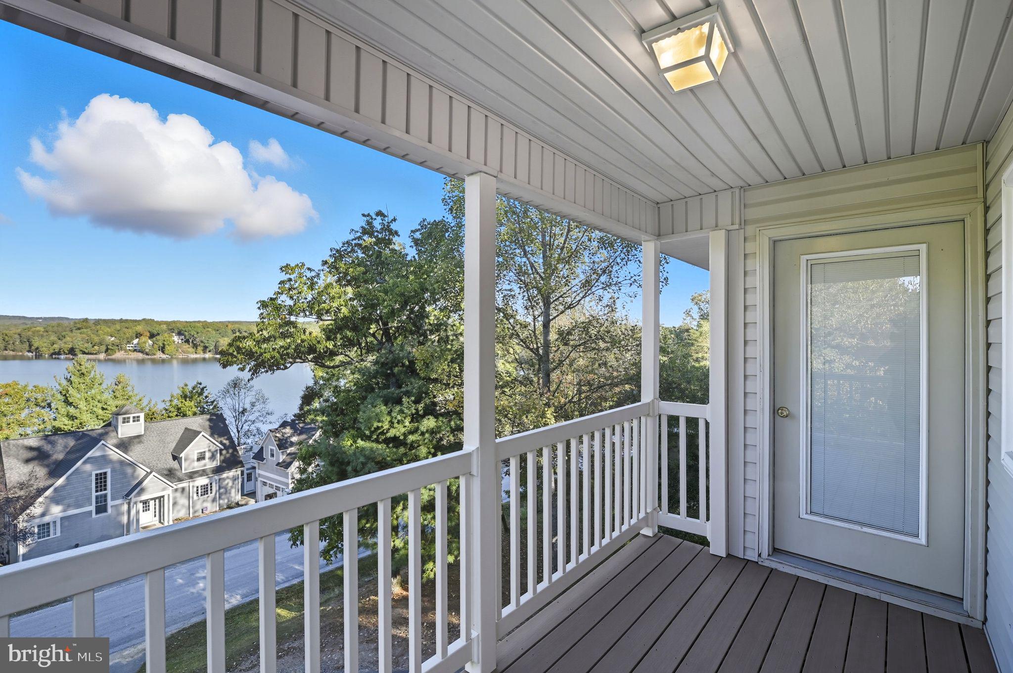 LAKE HOLIDAY ESTATES - Residential