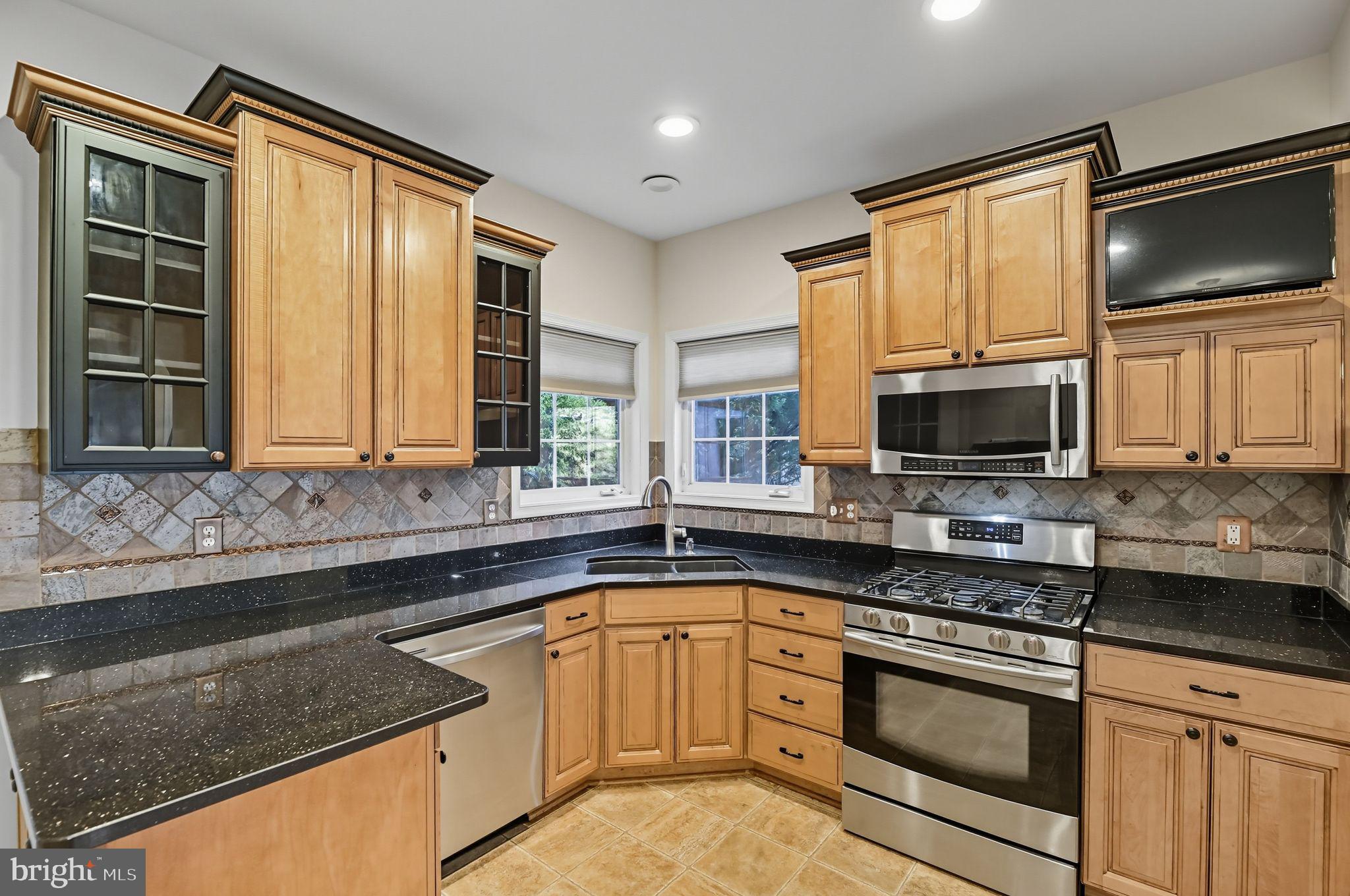 LAKE HOLIDAY ESTATES - Residential