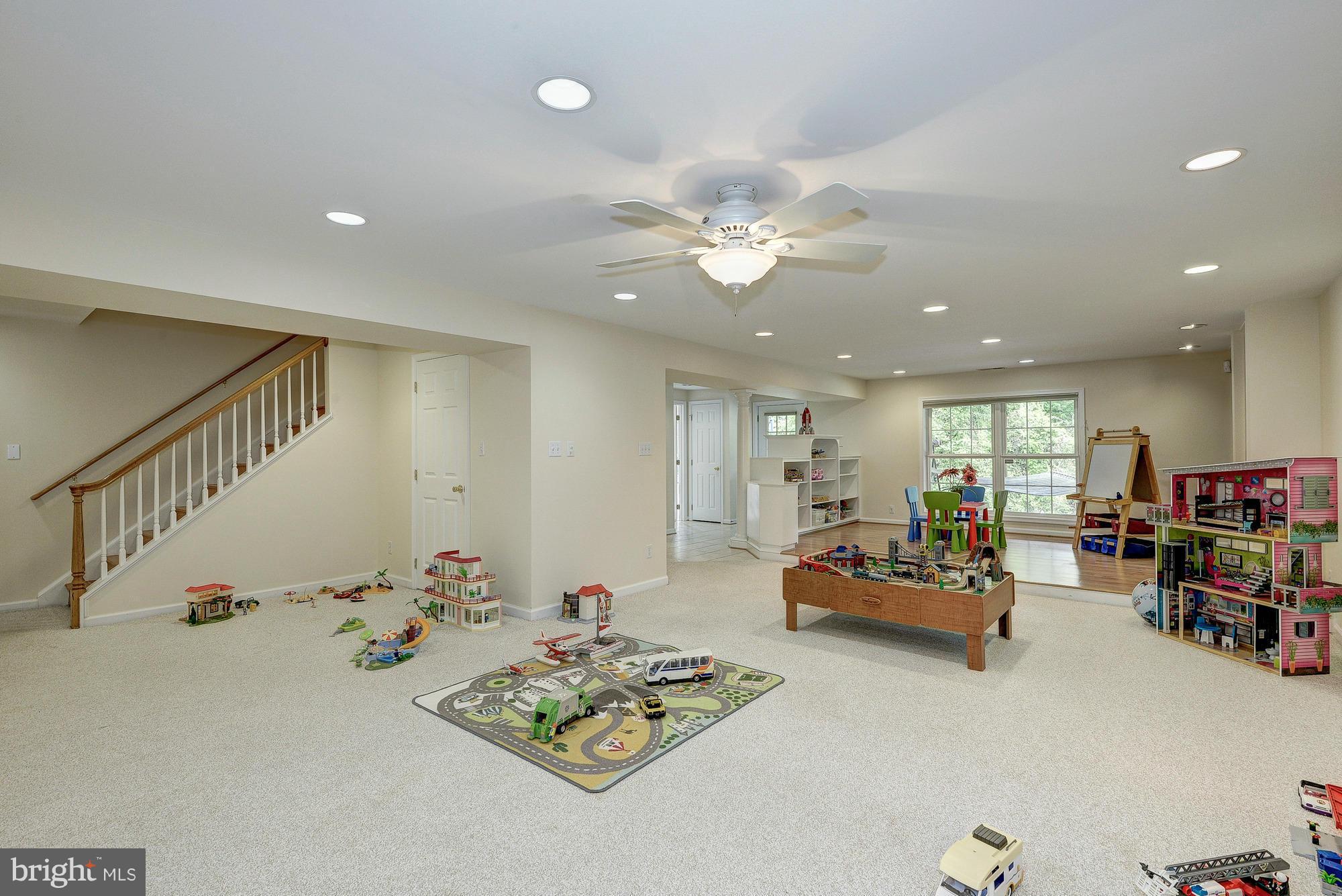 WHEATON OUT RES. (2) - Residential