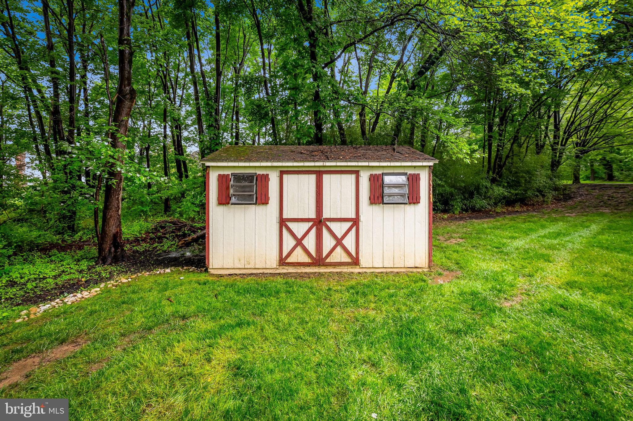 RIVERS EDGE - Residential