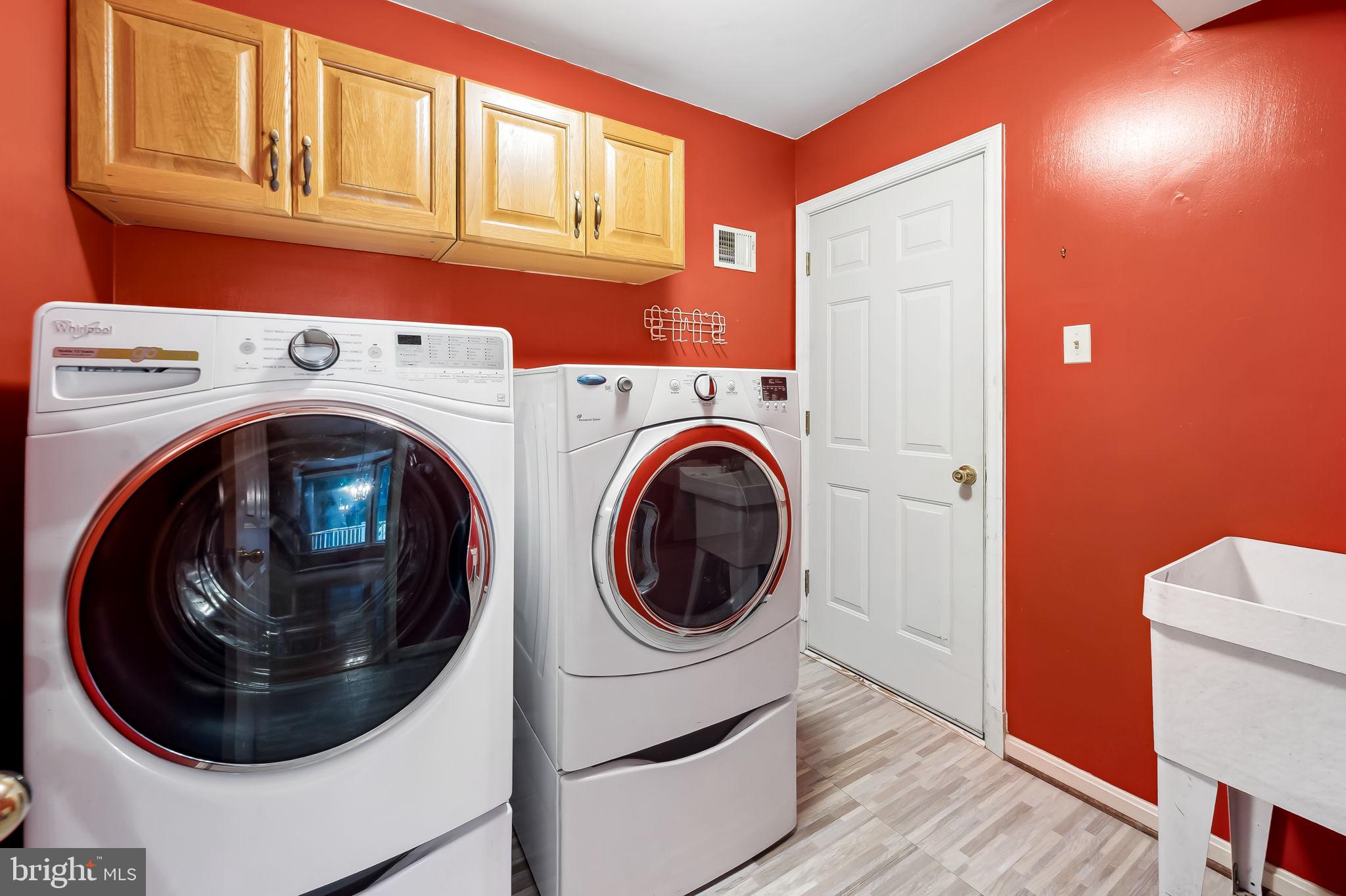 RIVERS EDGE - Residential