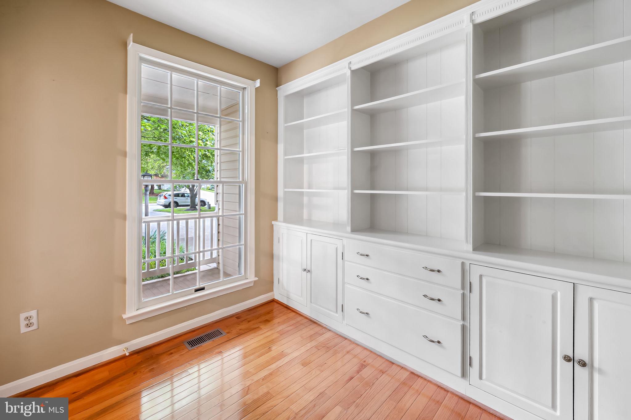 RIVERS EDGE - Residential