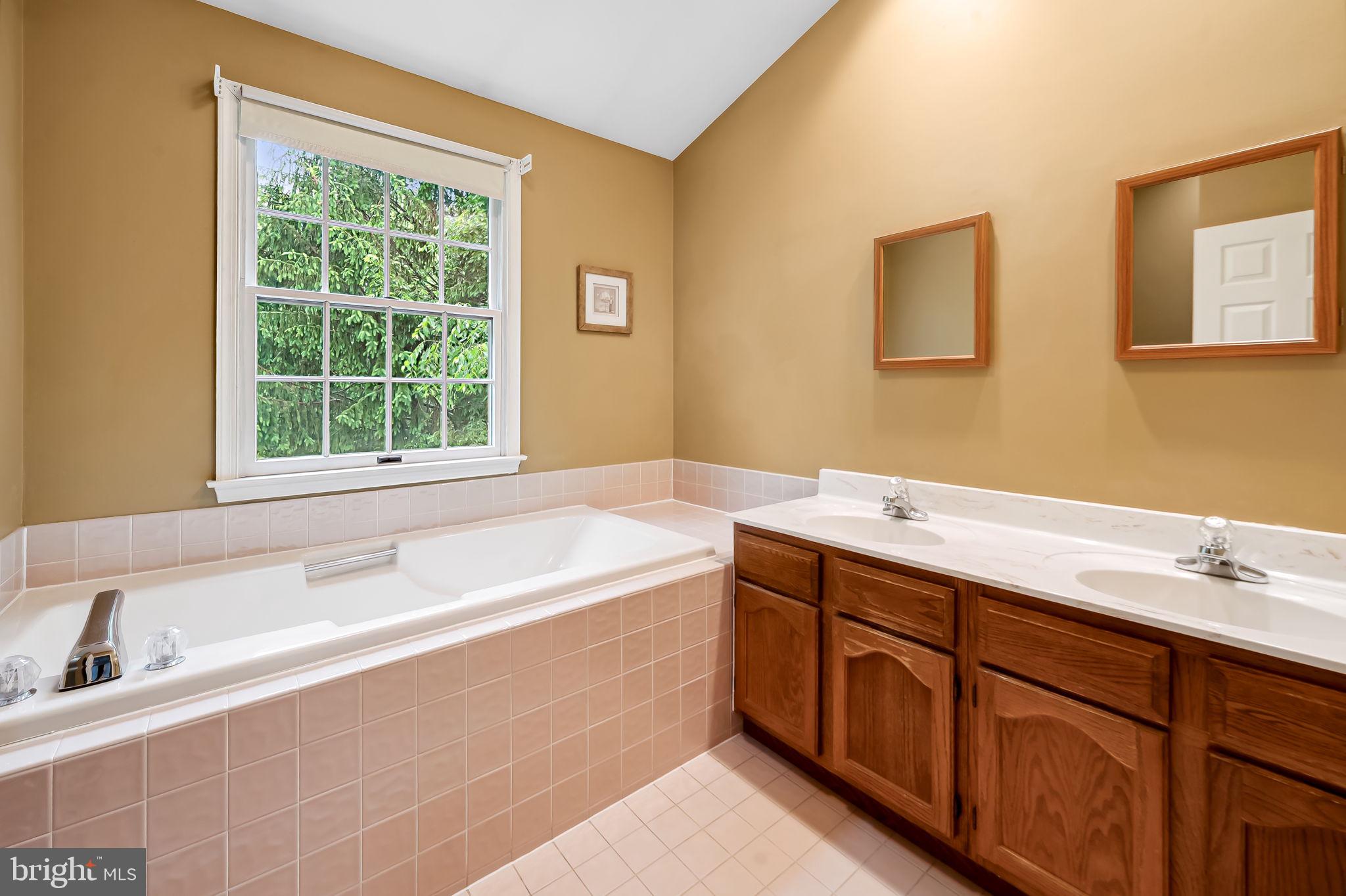 RIVERS EDGE - Residential