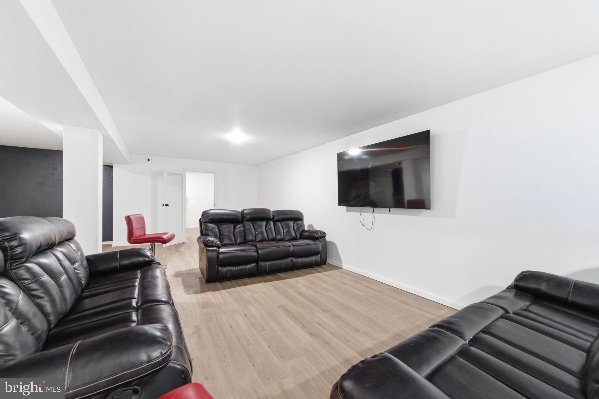 PLEASANTON - Residential
