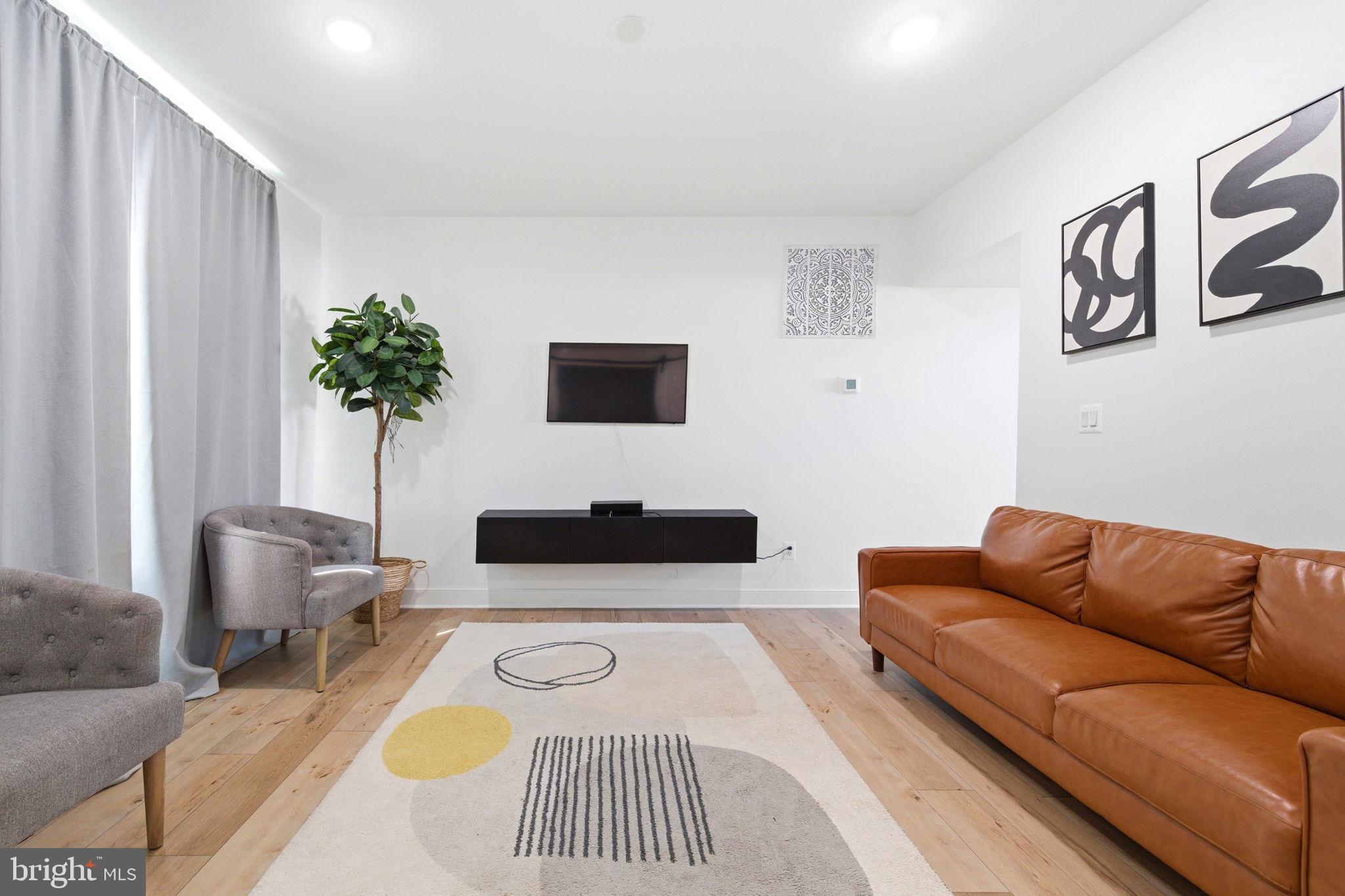 PLEASANTON - Residential