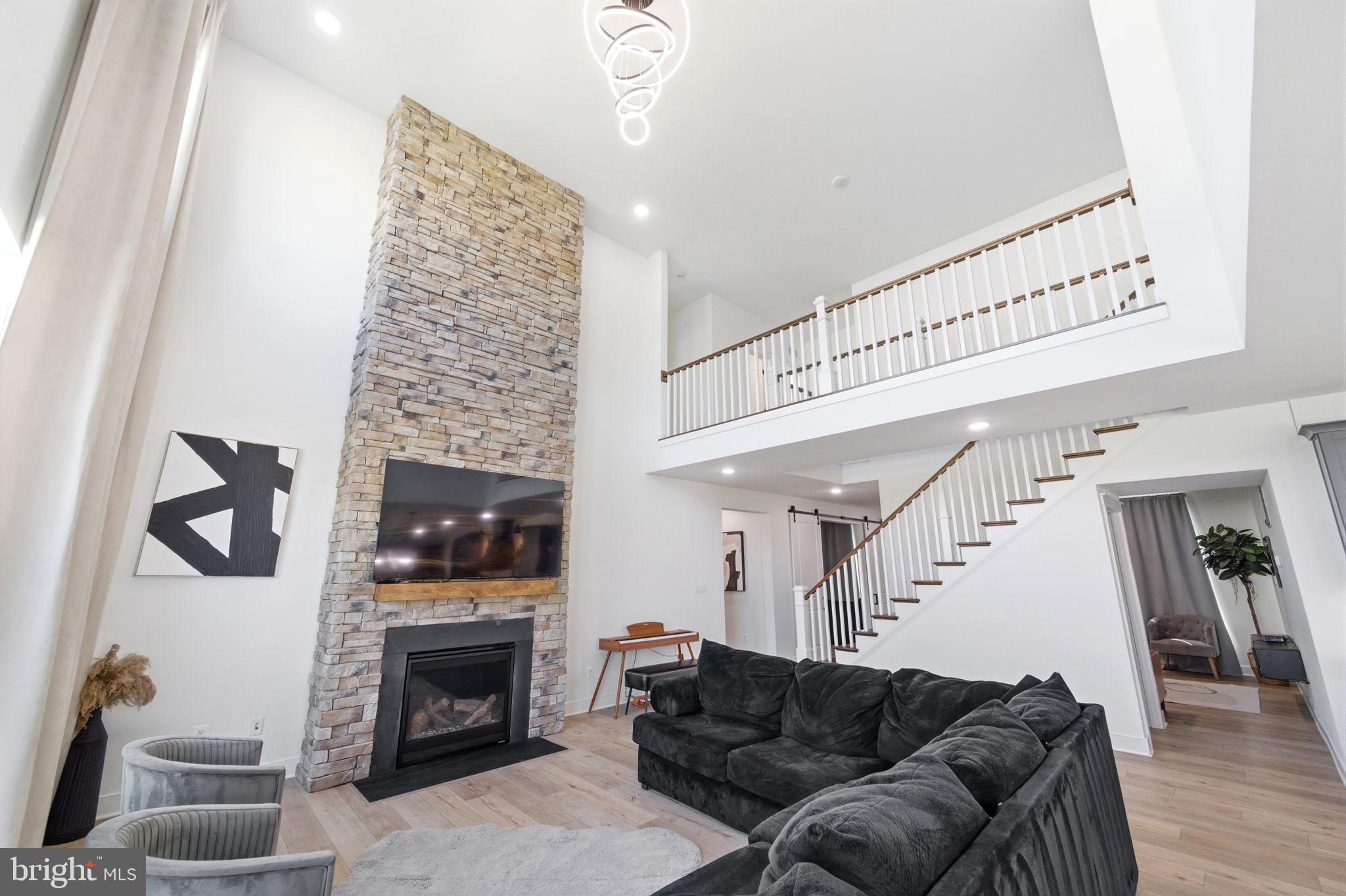 PLEASANTON - Residential