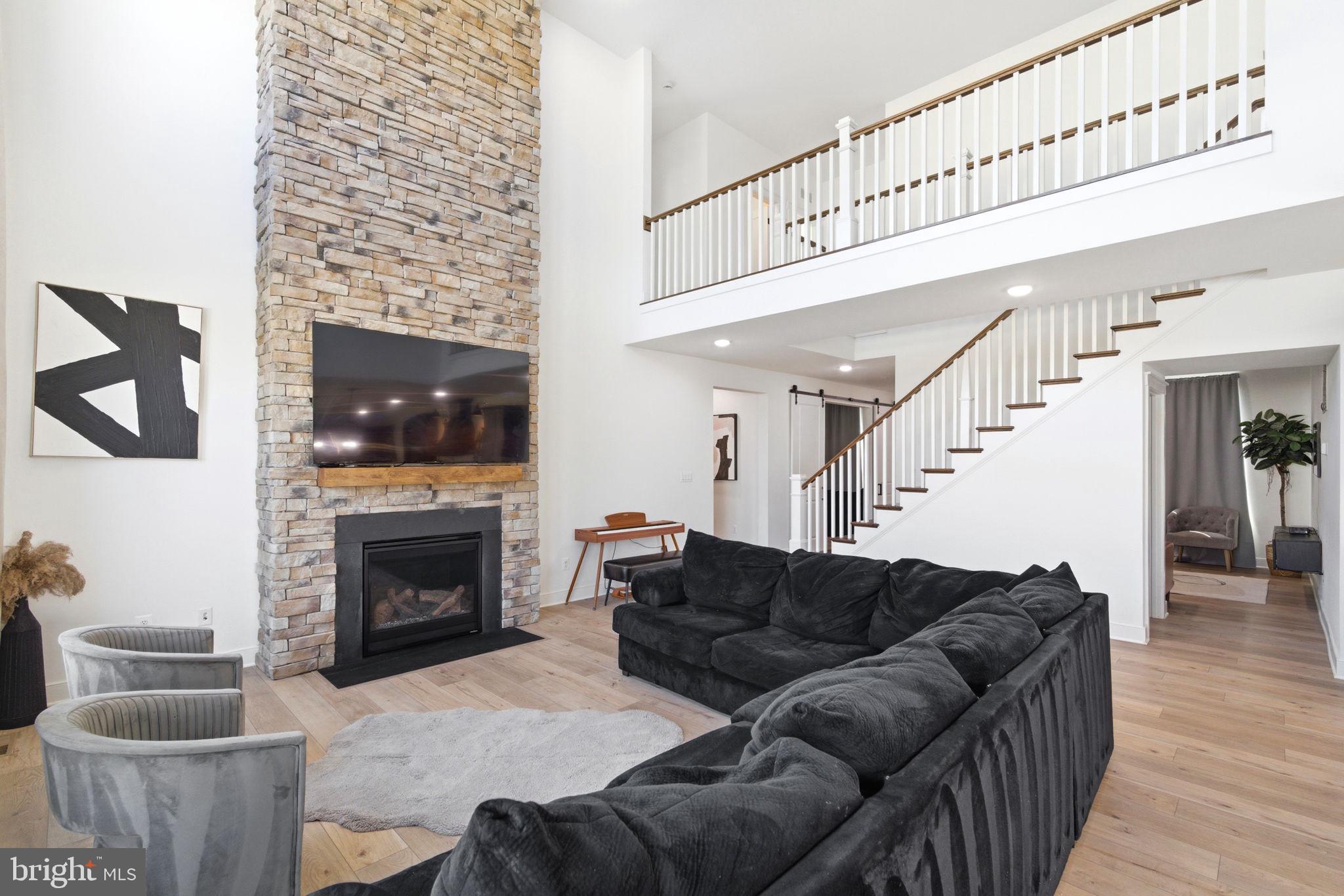 PLEASANTON - Residential