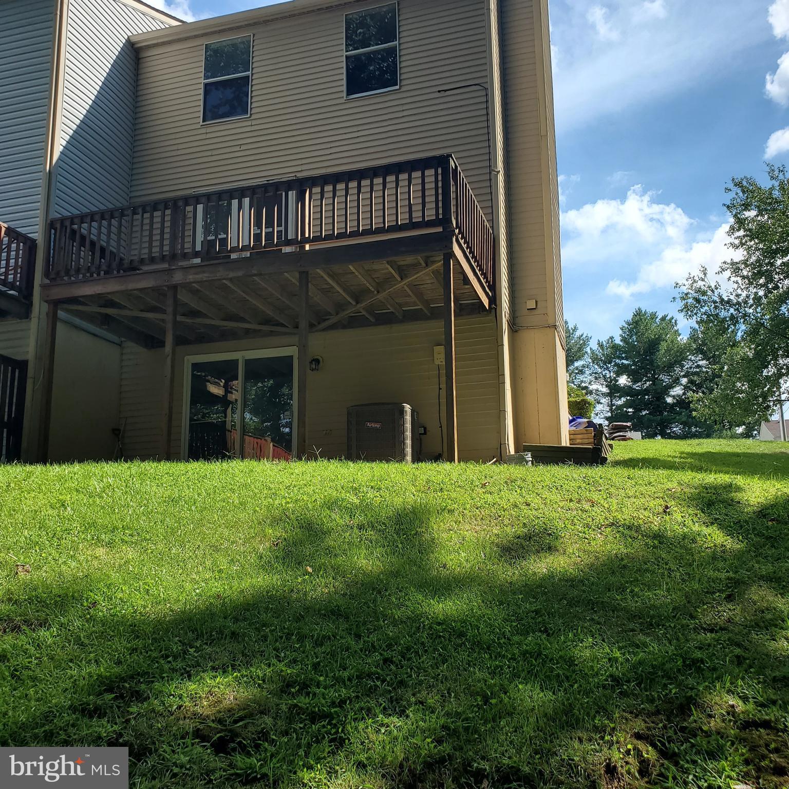 ALLEN POND TOWNHOUSES-PL - Residential