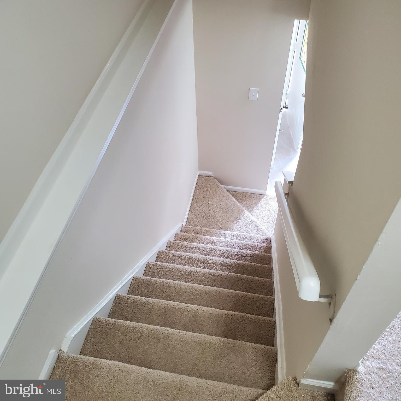 ALLEN POND TOWNHOUSES-PL - Residential