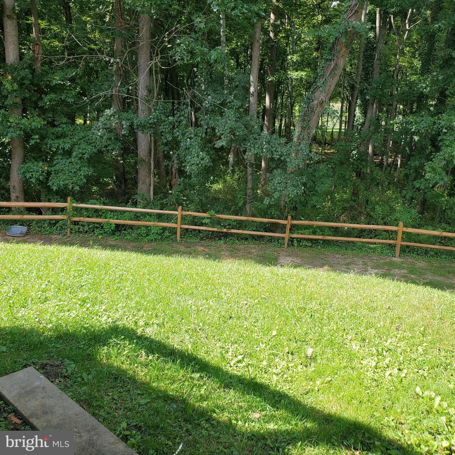 ALLEN POND TOWNHOUSES-PL - Residential