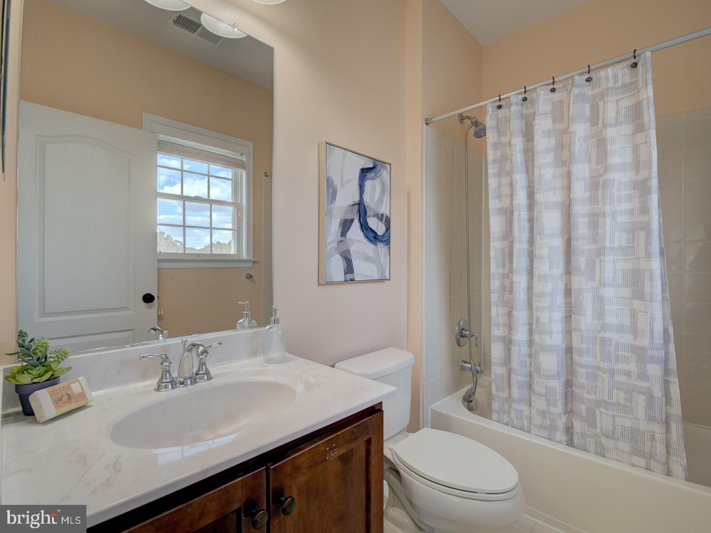 LOUDOUN VALLEY ESTATES 2 - Residential