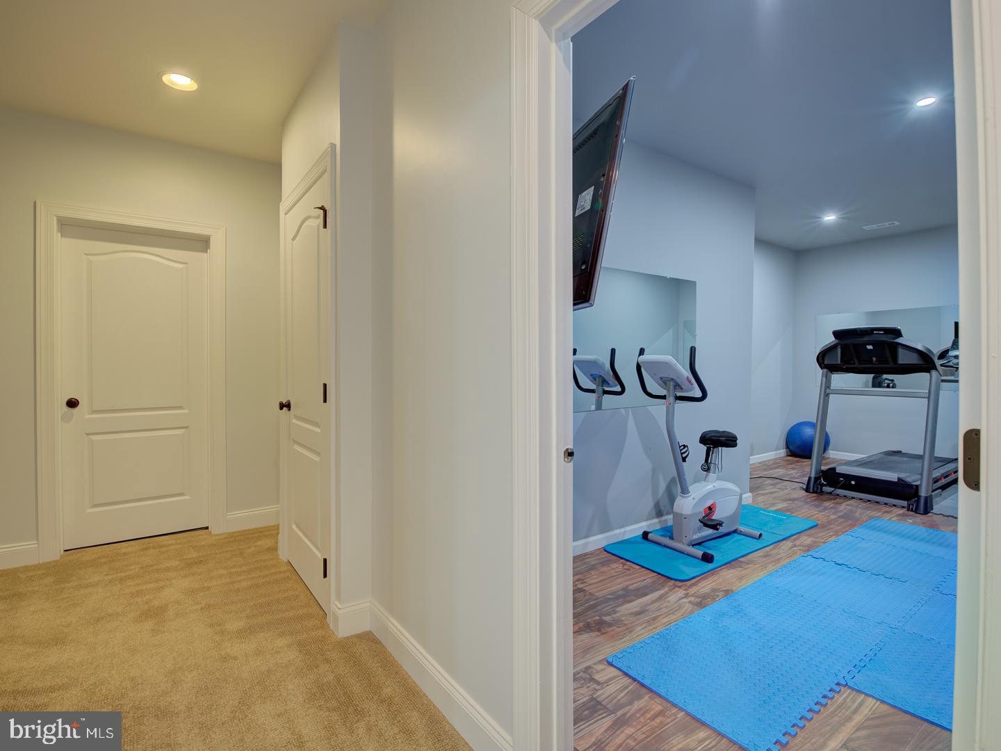 LOUDOUN VALLEY ESTATES 2 - Residential