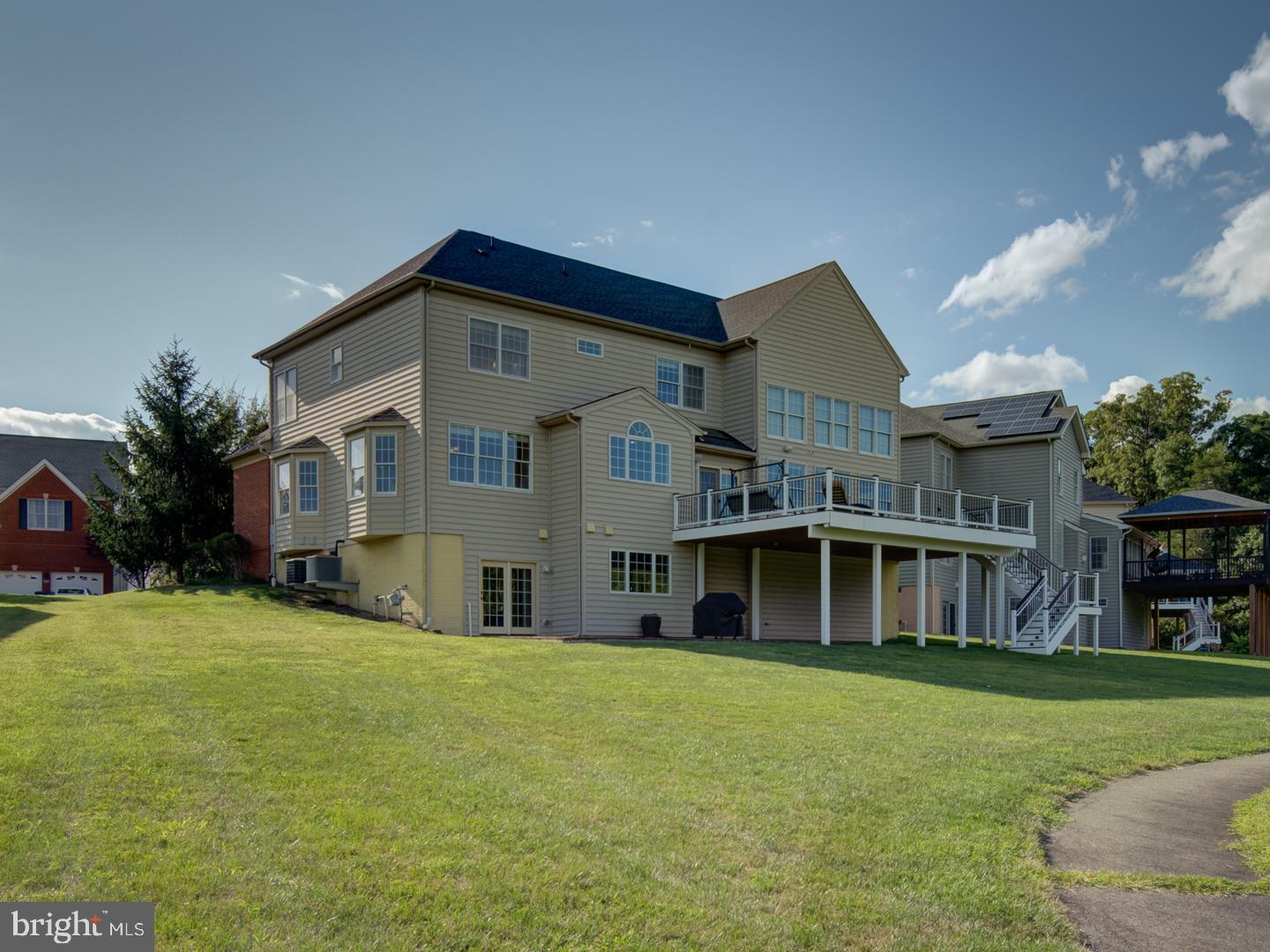 LOUDOUN VALLEY ESTATES 2 - Residential