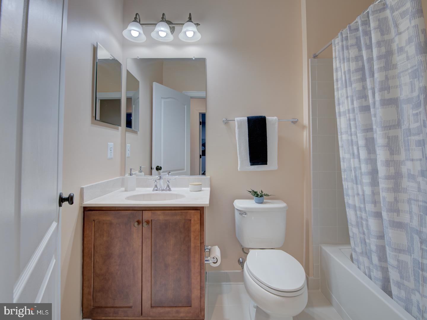 LOUDOUN VALLEY ESTATES 2 - Residential