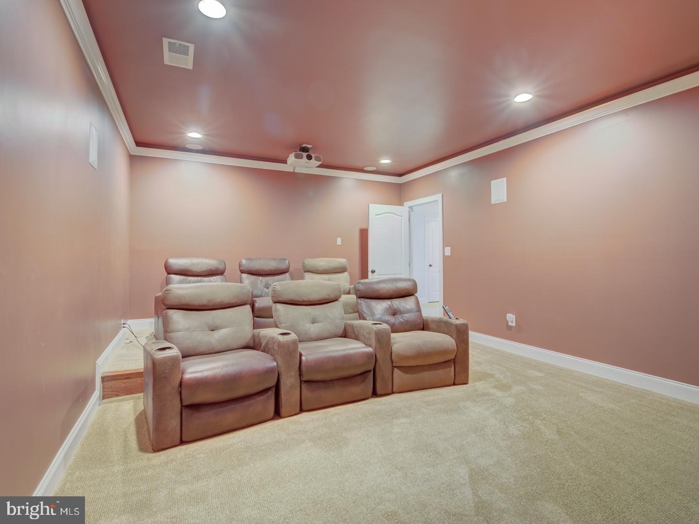 LOUDOUN VALLEY ESTATES 2 - Residential