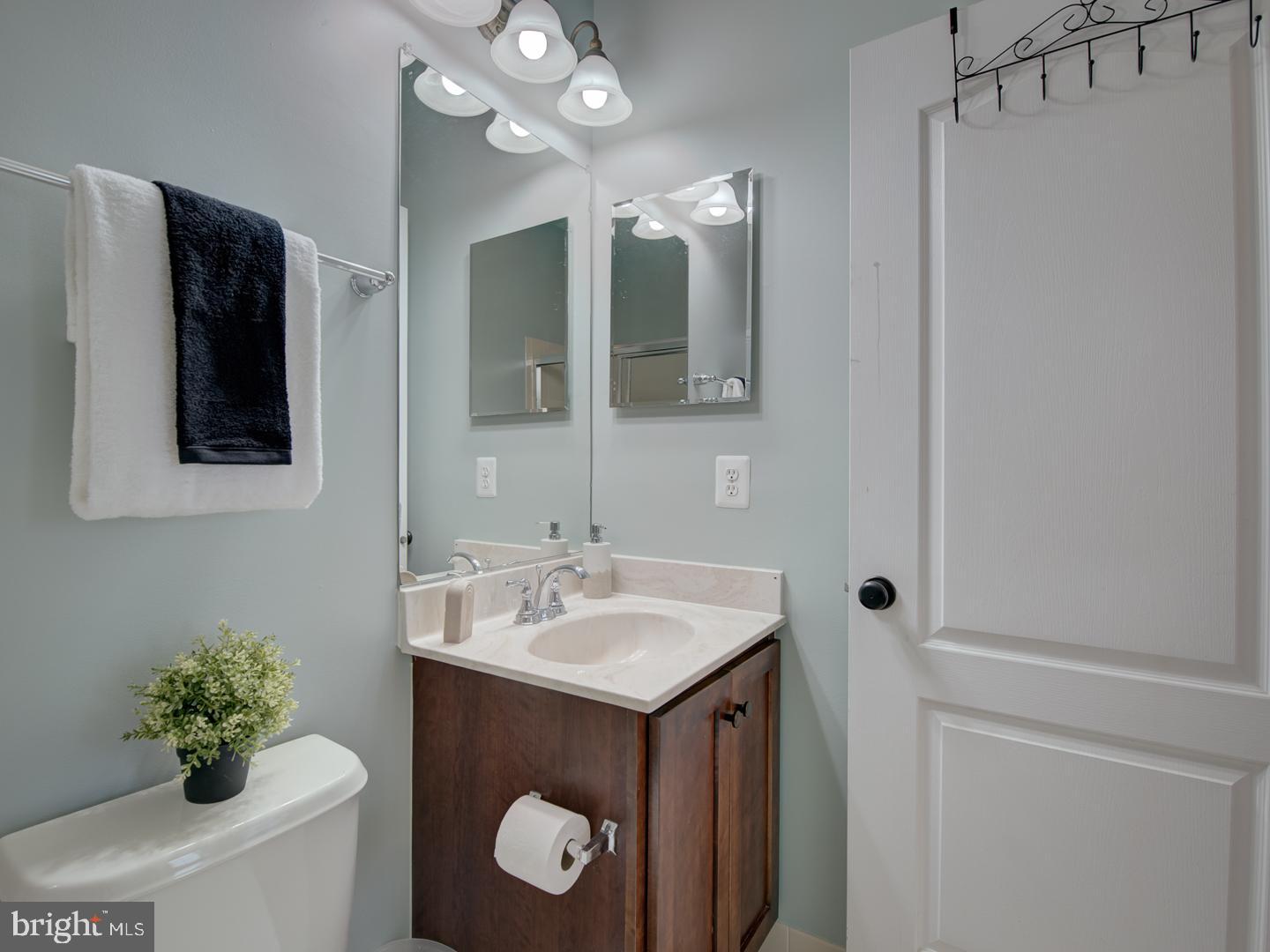 LOUDOUN VALLEY ESTATES 2 - Residential