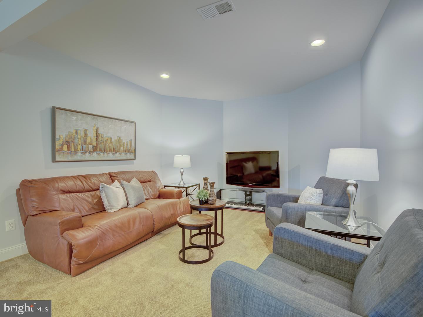 LOUDOUN VALLEY ESTATES 2 - Residential